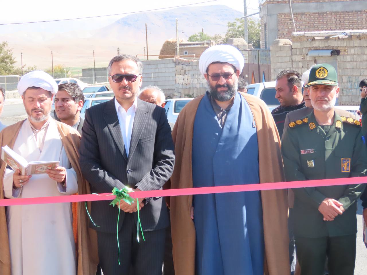 افتتاح آسفالت طرح هادی و آسفالت معابر روستای کامل آباد