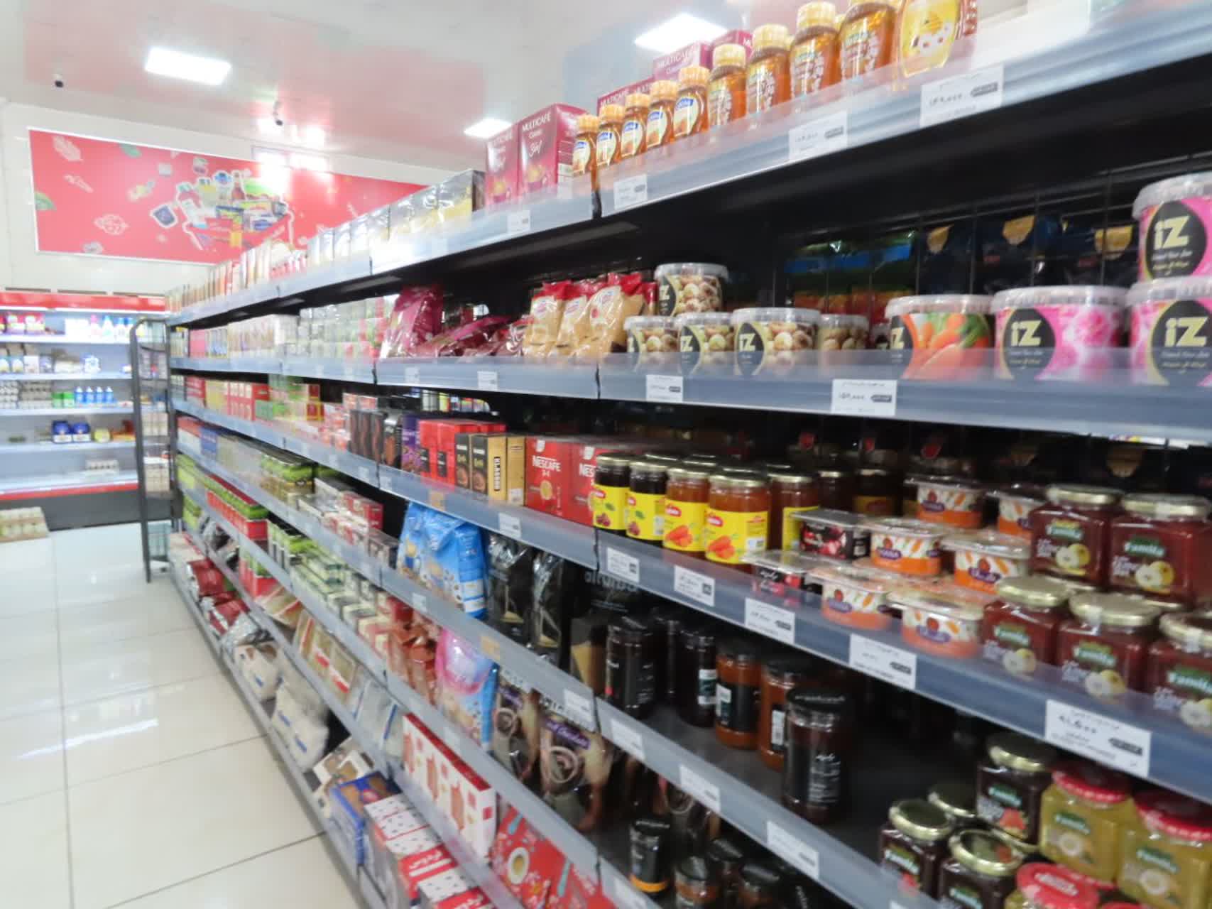 حضور میدانی فرماندار چایپاره برای رصد وضعیت بازار و نظارت بر تأمین کالاهای اساسی