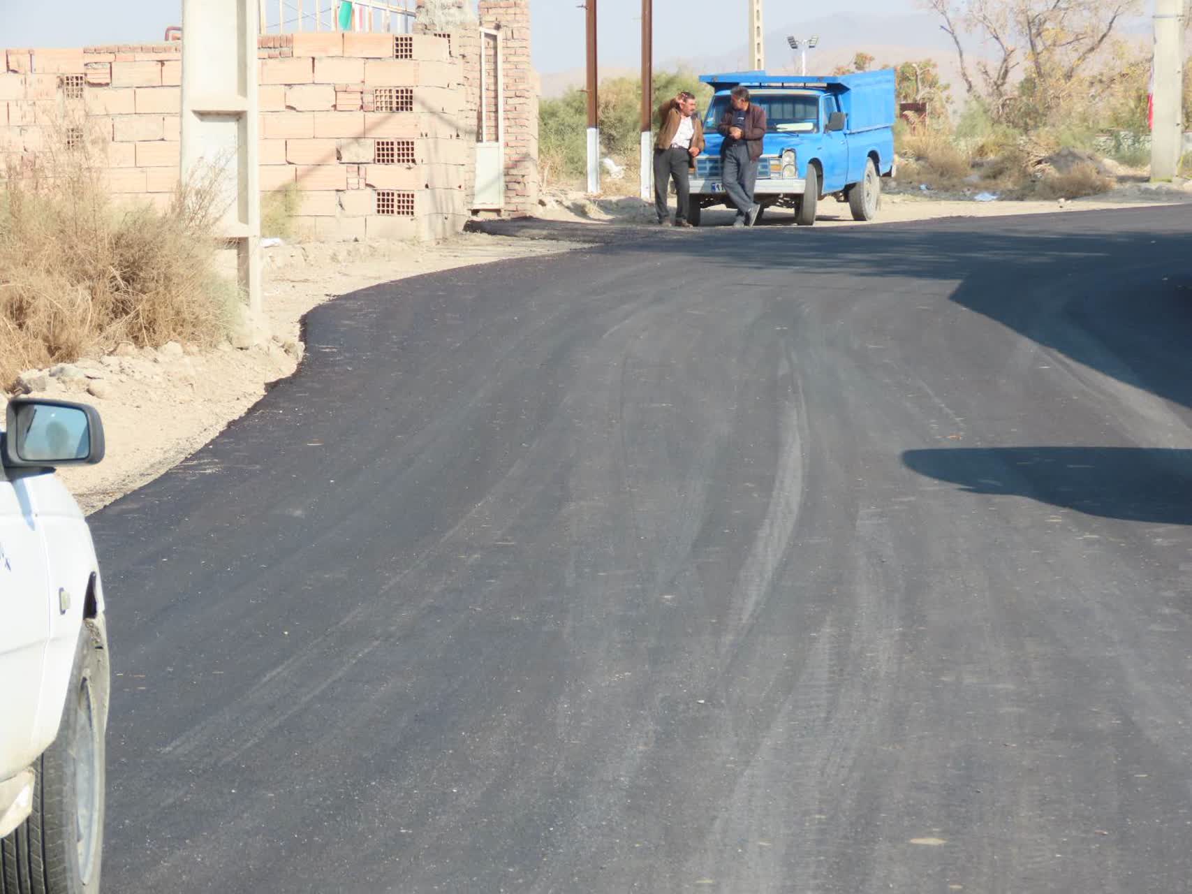 بازدید فرماندار چایپاره از عملیات آسفالت ریزی مسیر ضلع شرقی بلوار انقلاب شهرستان