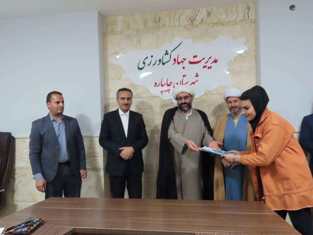 مراسم تجلیل از هنرمندان عرصه طبیعت به مناسبت روز درختکاری