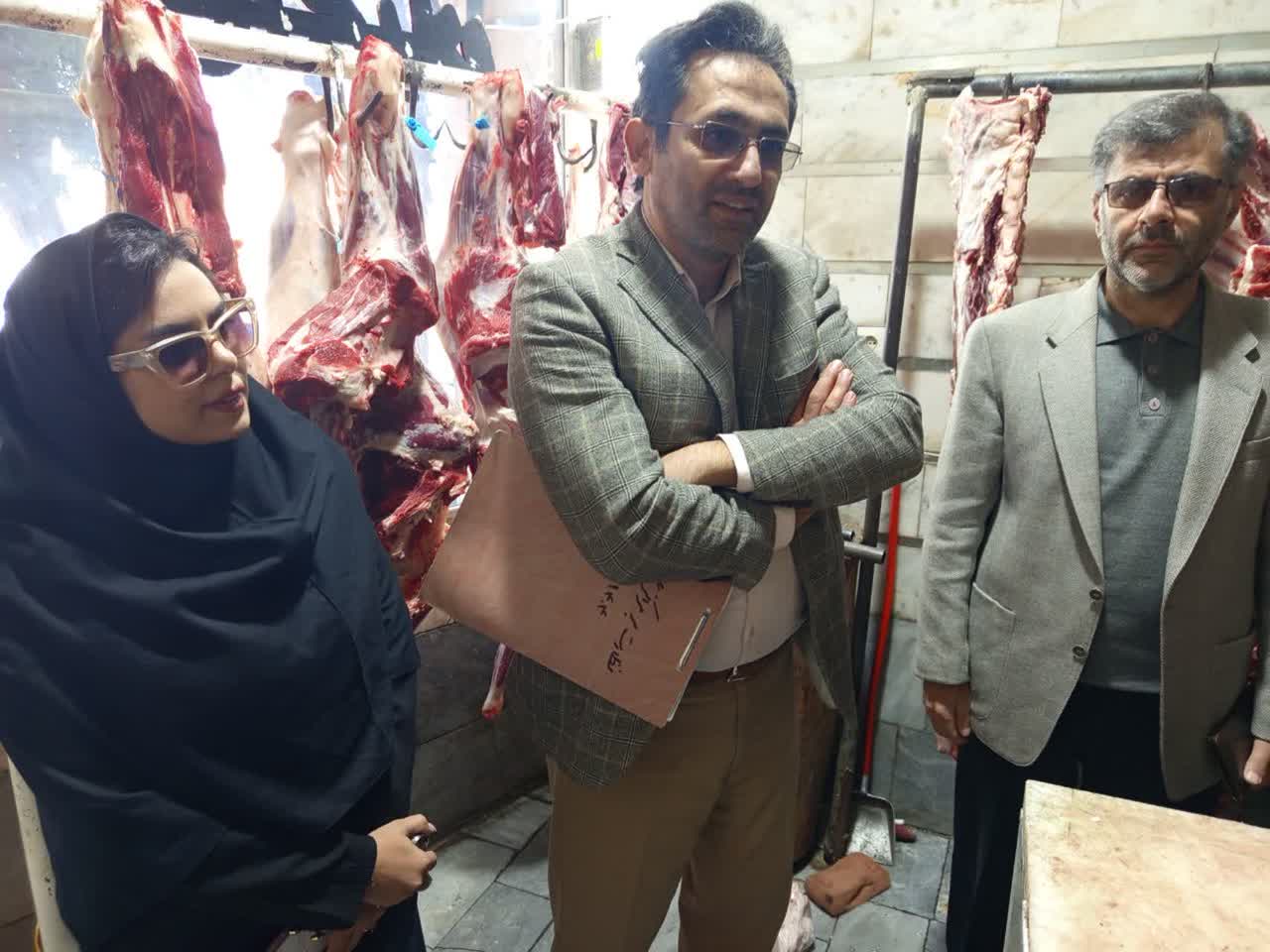 بازدید و بازرسی میدانی اعضای کمیسیون نظارت بر امور اصناف شهرستان از واحدهای صنفی تامین کننده اقلام ضروری و اساسی پیرو تأکیدات فرماندار چایپاره