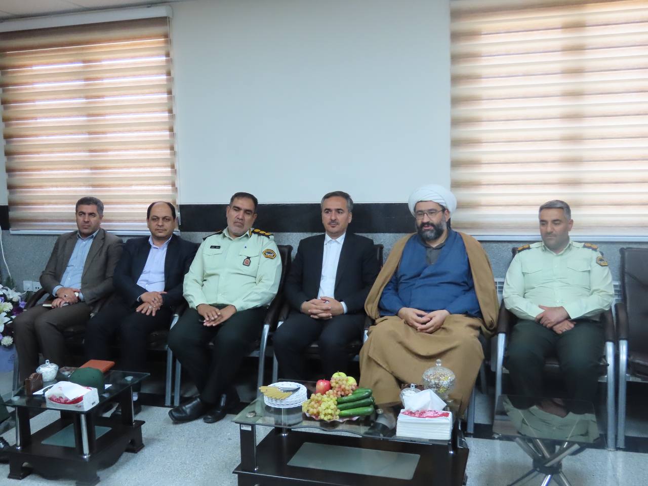 تجلیل فرماندار چایپاره از فرمانده انتظامی شهرستان