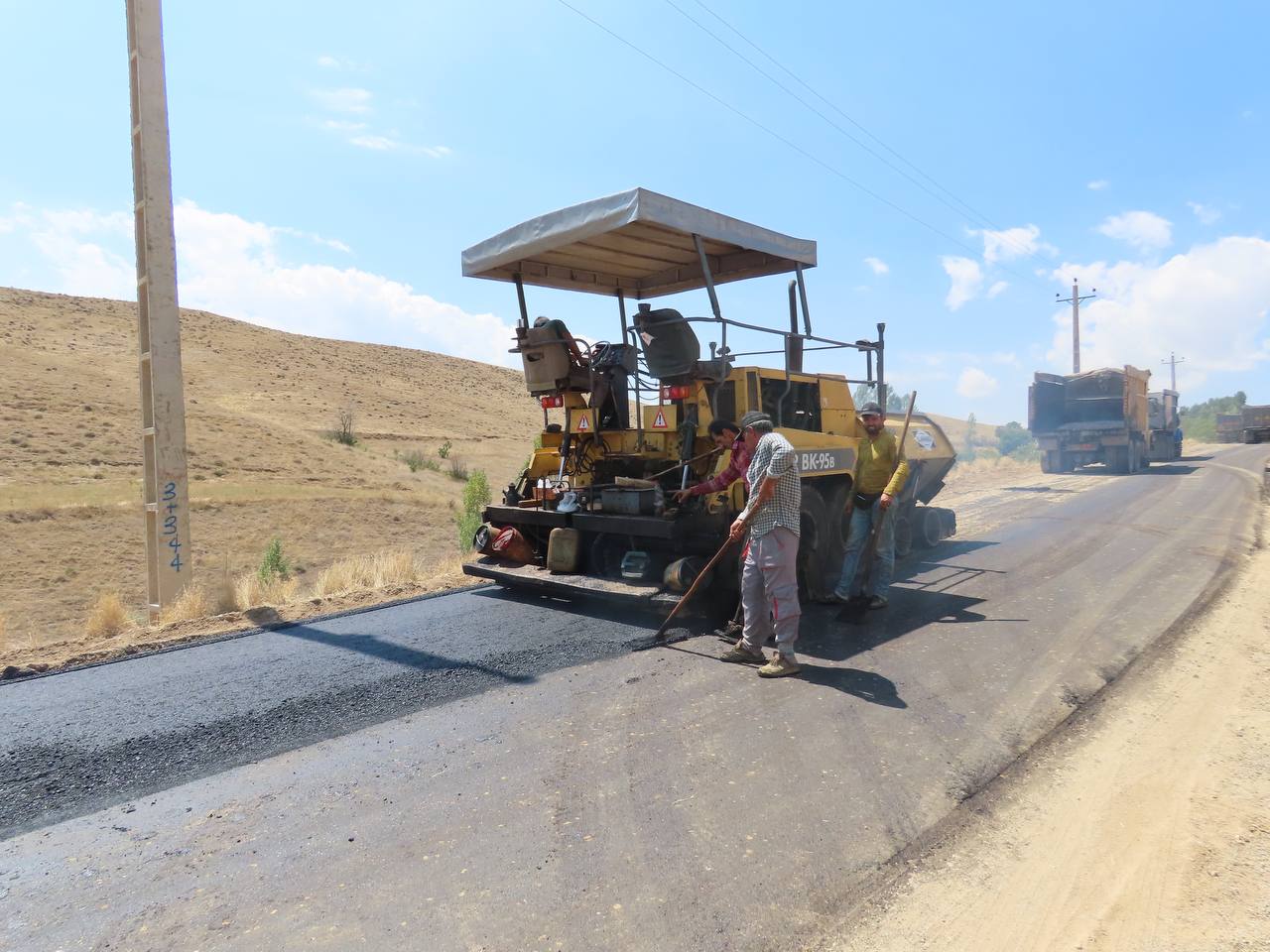 آسفالت راه روستایی محور بسطام به بندلی ، گورش، آغمزار ، چیر کرد و کفیل آماده افتتاح شد