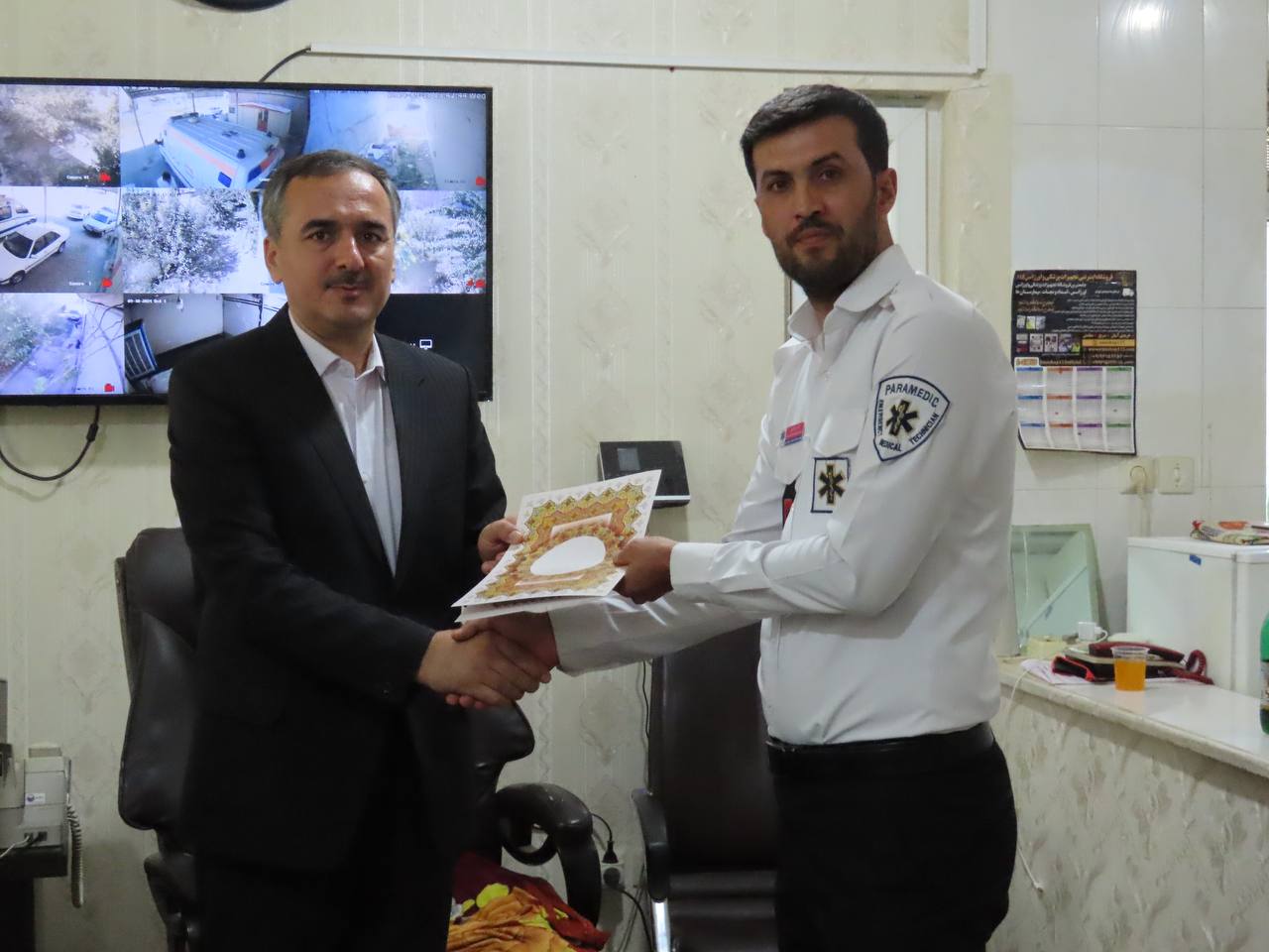 تجلیل فرماندار چایپاره از کارکنان اورژانس 115 شهرستان