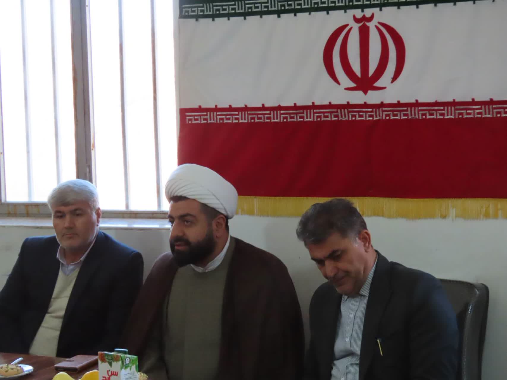 بازدید مدیرکل دفتر توسعه منابع فیزیکی و امور عمرانی وزارت بهداشت ، درمان و آموزش پزشکی از پروژه های نیمه تمام شبکه بهداشت و درمان چایپاره