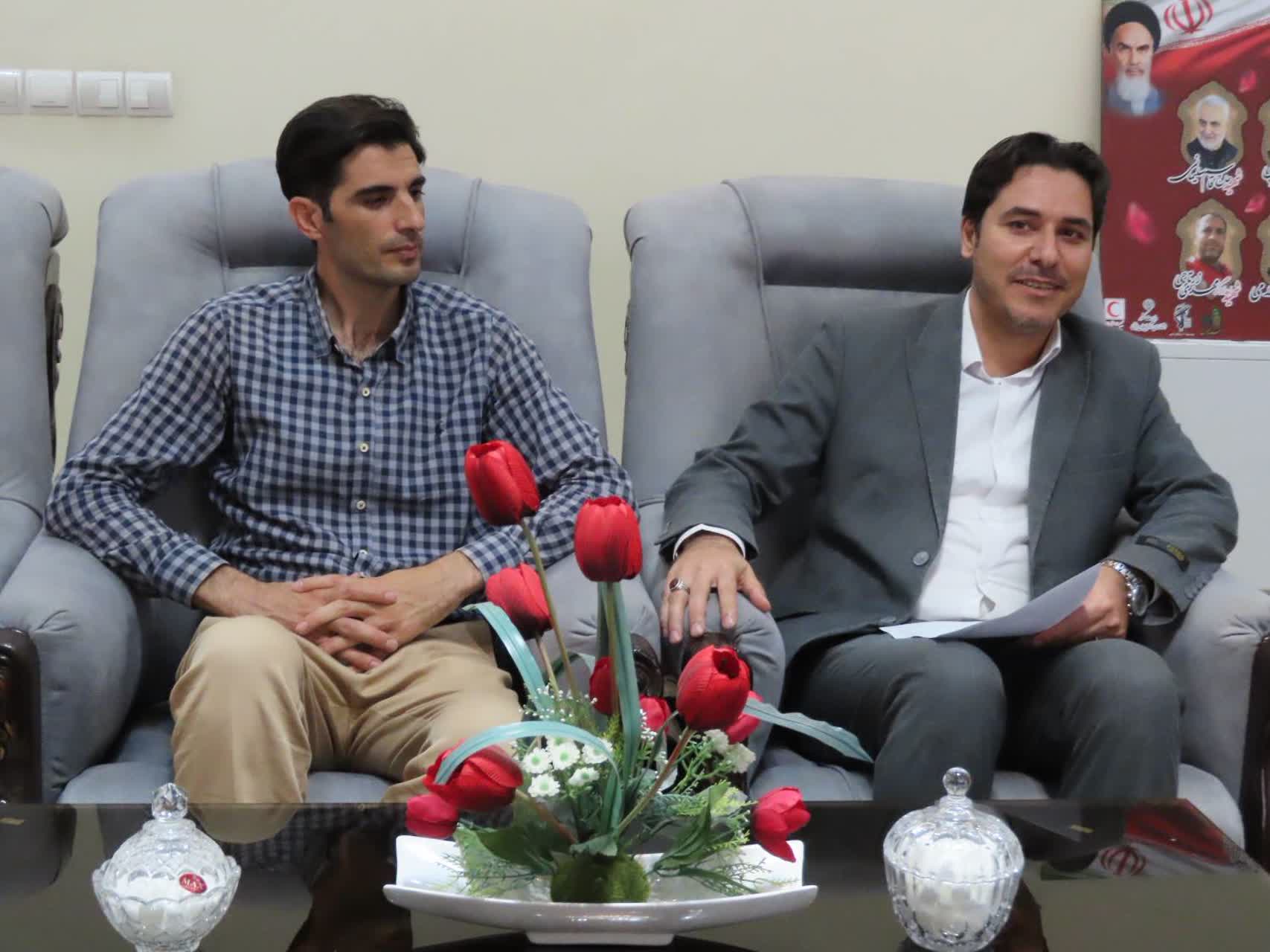 دیدار مدیر کمیته امداد امام خمینی(ره) شهرستان با سرپرست فرمانداری چایپاره جهت تبریک انتصاب ایشان