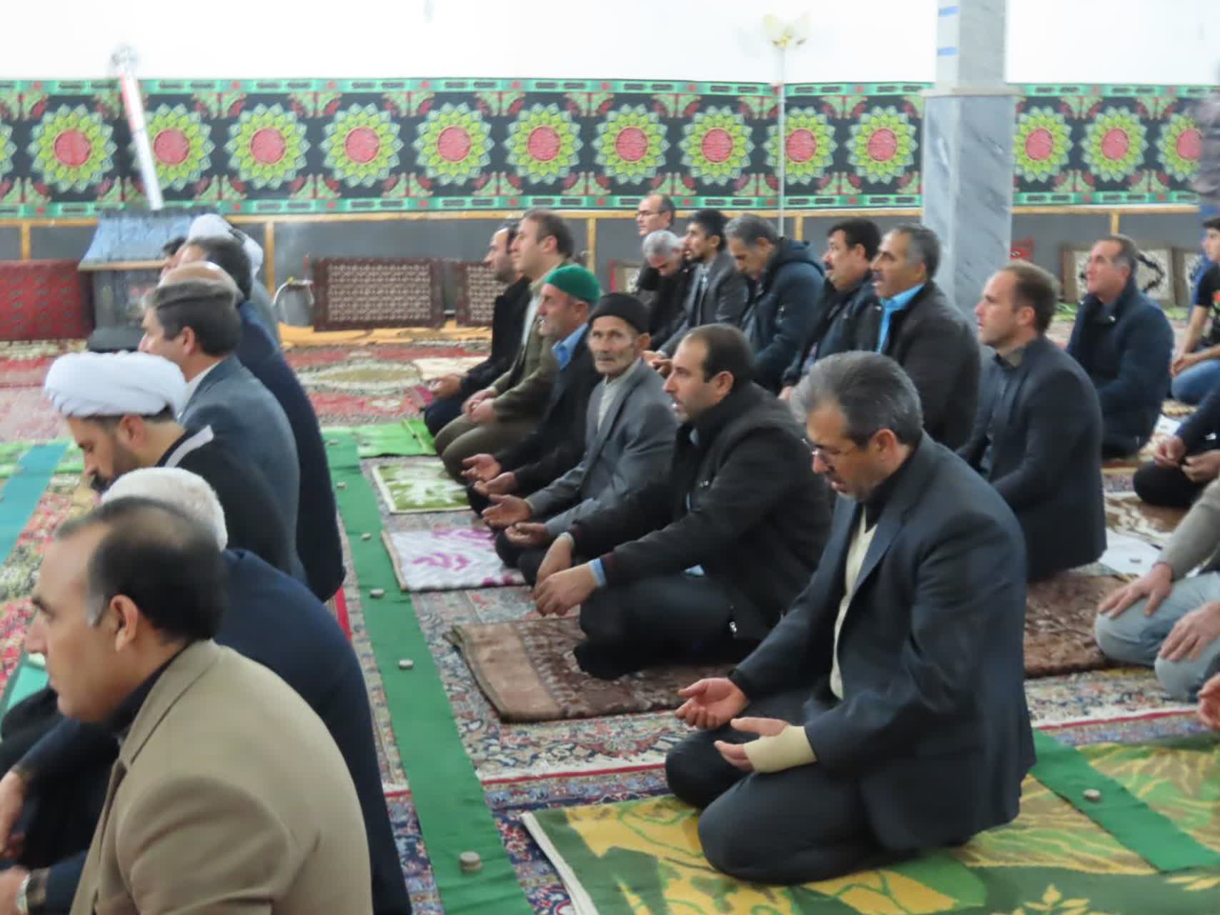 حضور فرماندار چایپاره در مراسم ایام فاطمیه در شهر حاجیلار