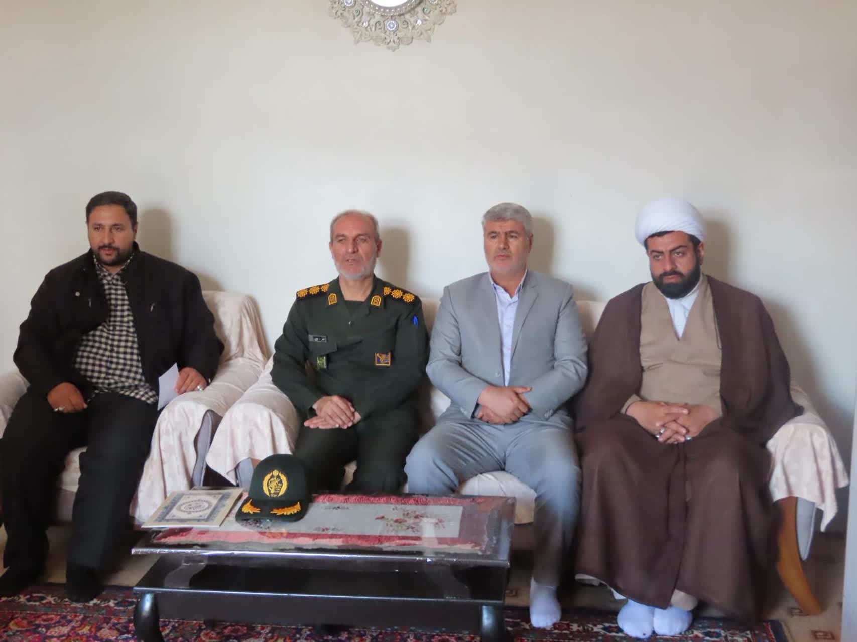 تجلیل از مقام شامخ خانواده شهداء