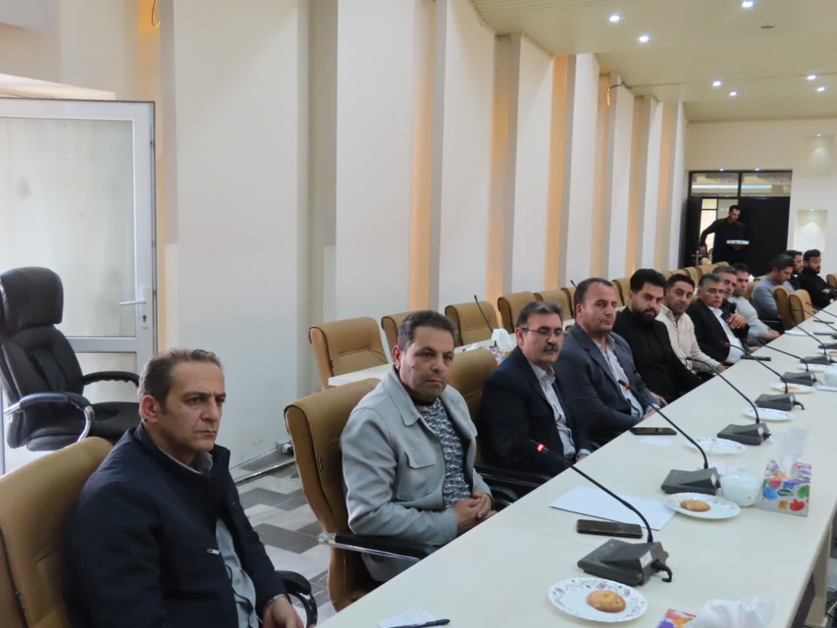 برگزاری جلسه توجیهی و بررسی مشکلات نانوایان شهرستان چایپاره