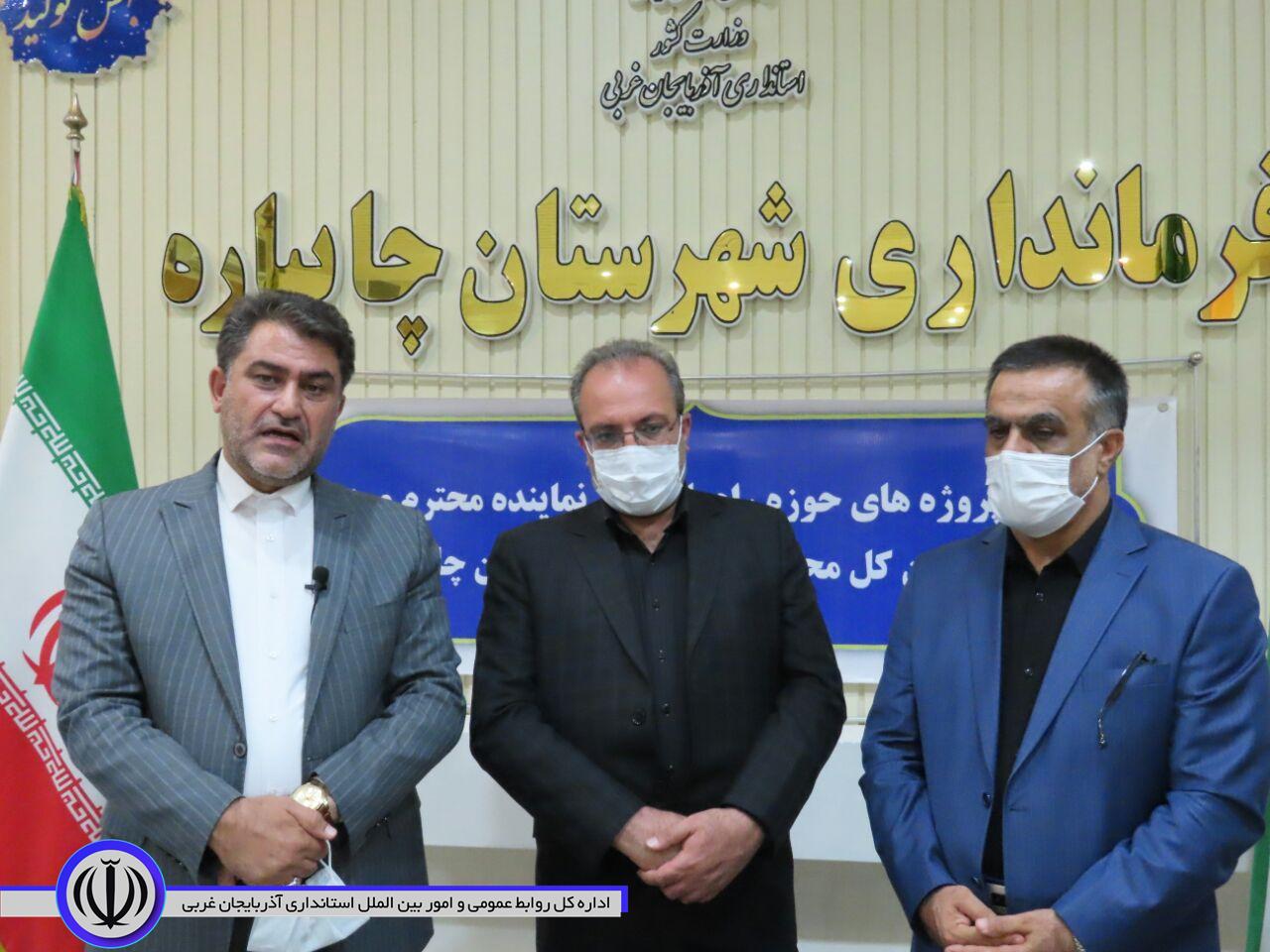 جلسه بررسے پروژه هاے حوزه راه باحضور نماینده محترم مردم و مدیران کل مربوطه در شهرستان چایپاره