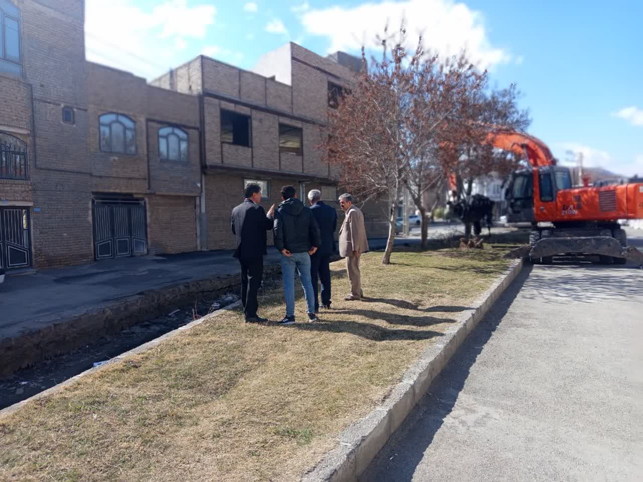 بازدید فرماندار چایپاره از پروژه‌های عمرانی شهرداری قره ضیاءالدین با هدف تسریع در روند اجرا