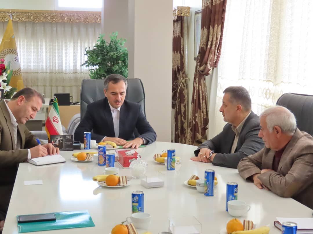 نشست صمیمی مدیر کل کمیته امداد امام خمینی ره استان آذربایجان غربی و مدیر عامل موسسه خیریه عترت بوتراب با فرماندار شهرستان چایپاره