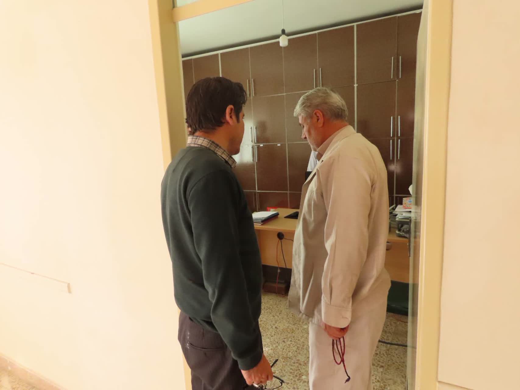 بازدید سرزده رضا اقلیمیان فرماندار چایپاره از کمیته امداد امام خمینی(ره)