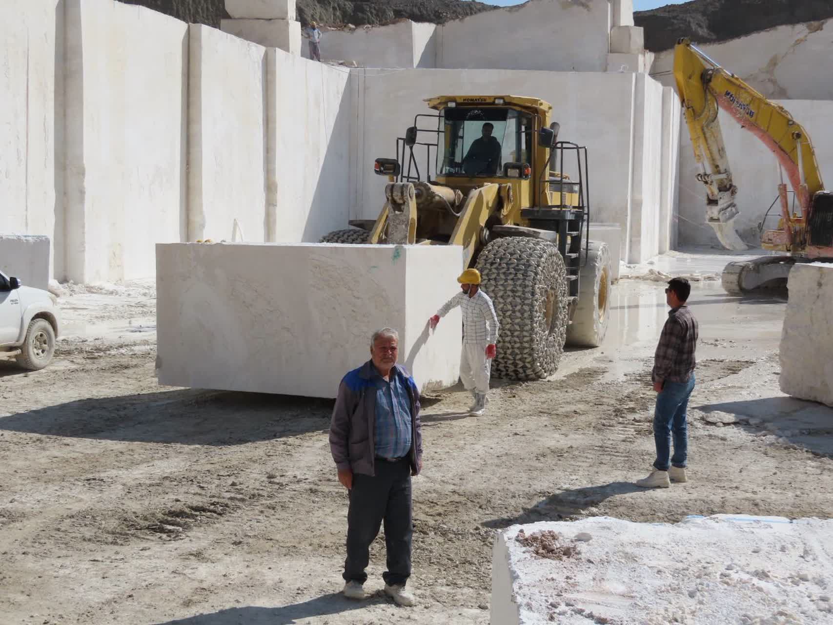 بازدید فرماندار چایپاره از معدن مرمریت بسطام