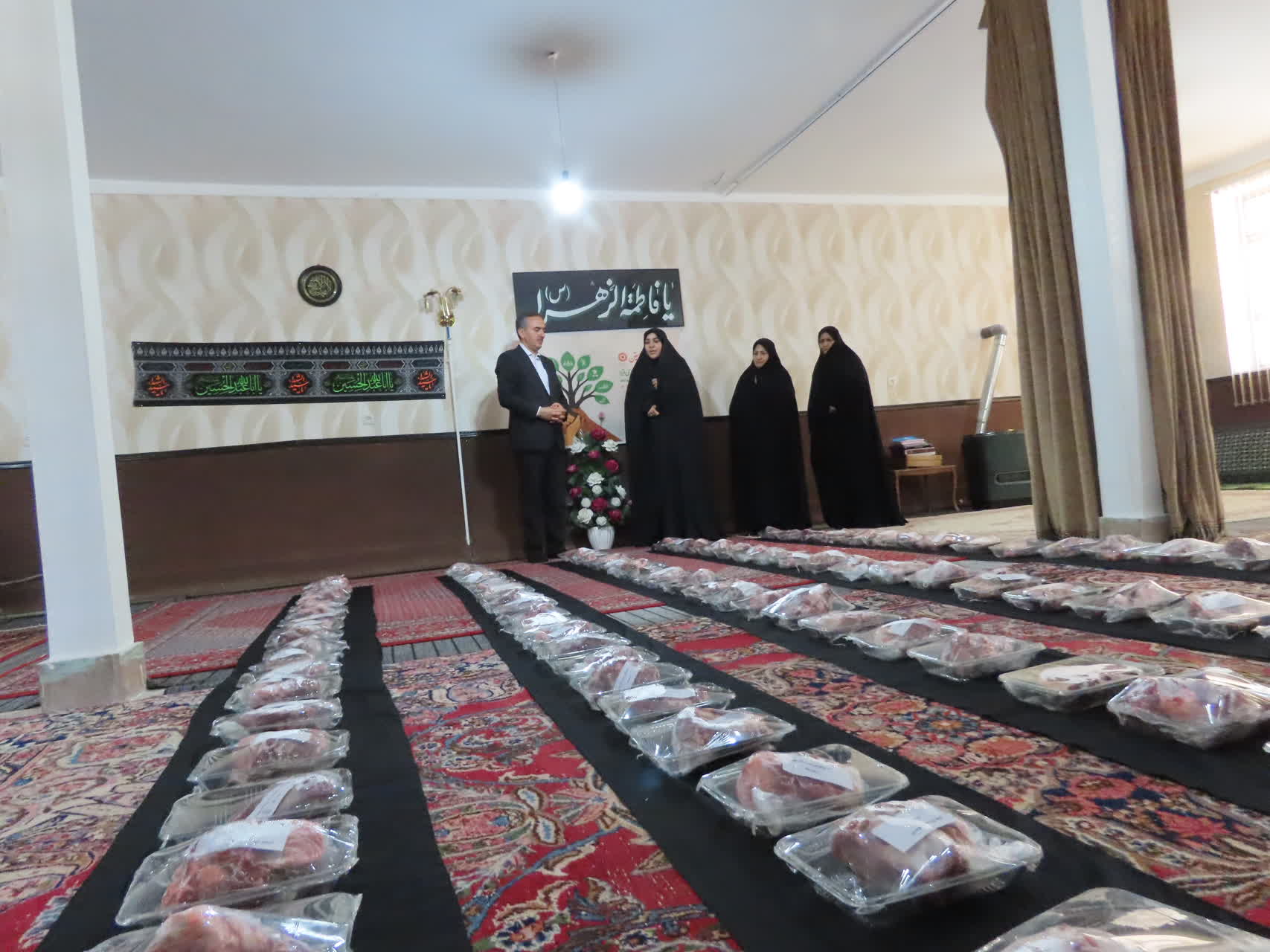 توزیع گوشت گرم به مناسبت روز بهزیستی با حضور فرماندار شهرستان چایپاره