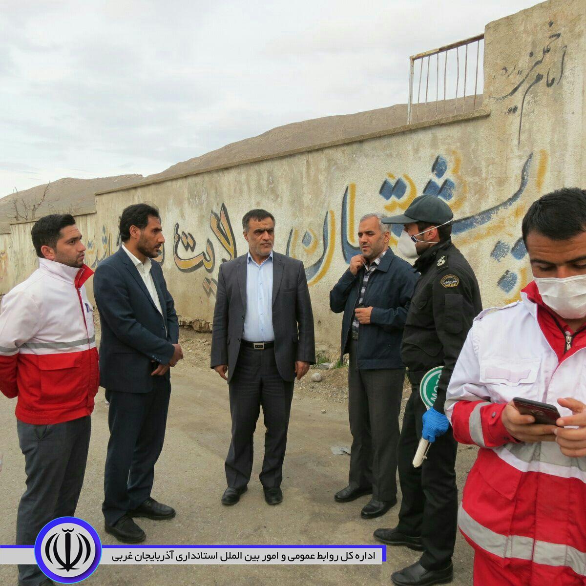 بازدید فرماندار و هیئت همراه از پایش میدانی اجرای طرح فاصله گذاری اجتماعی در شهرستان چایپاره
