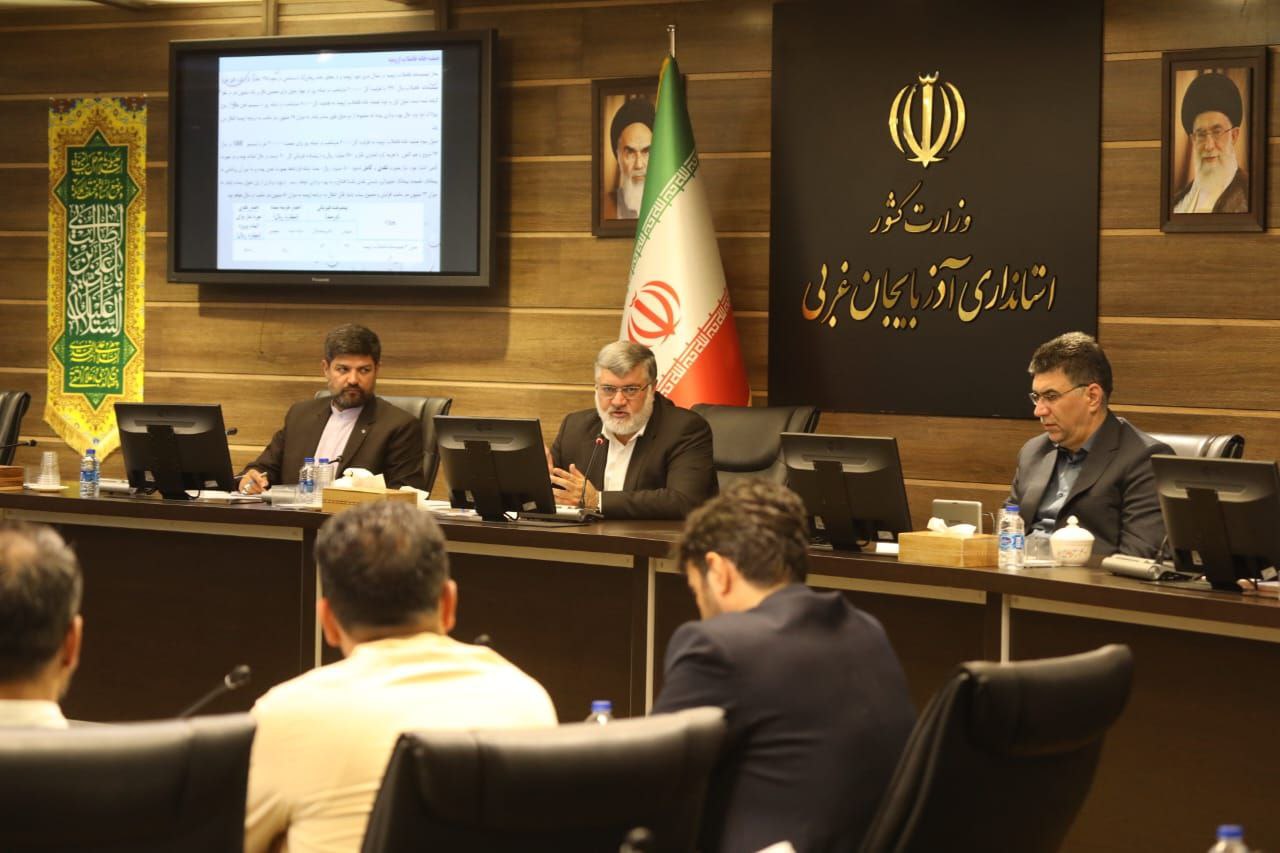برگزاری جلسه هماهنگی احیای دریاچه ارومیه به ریاست محمدصادق معتمدیان استاندار آذربایجانغربی