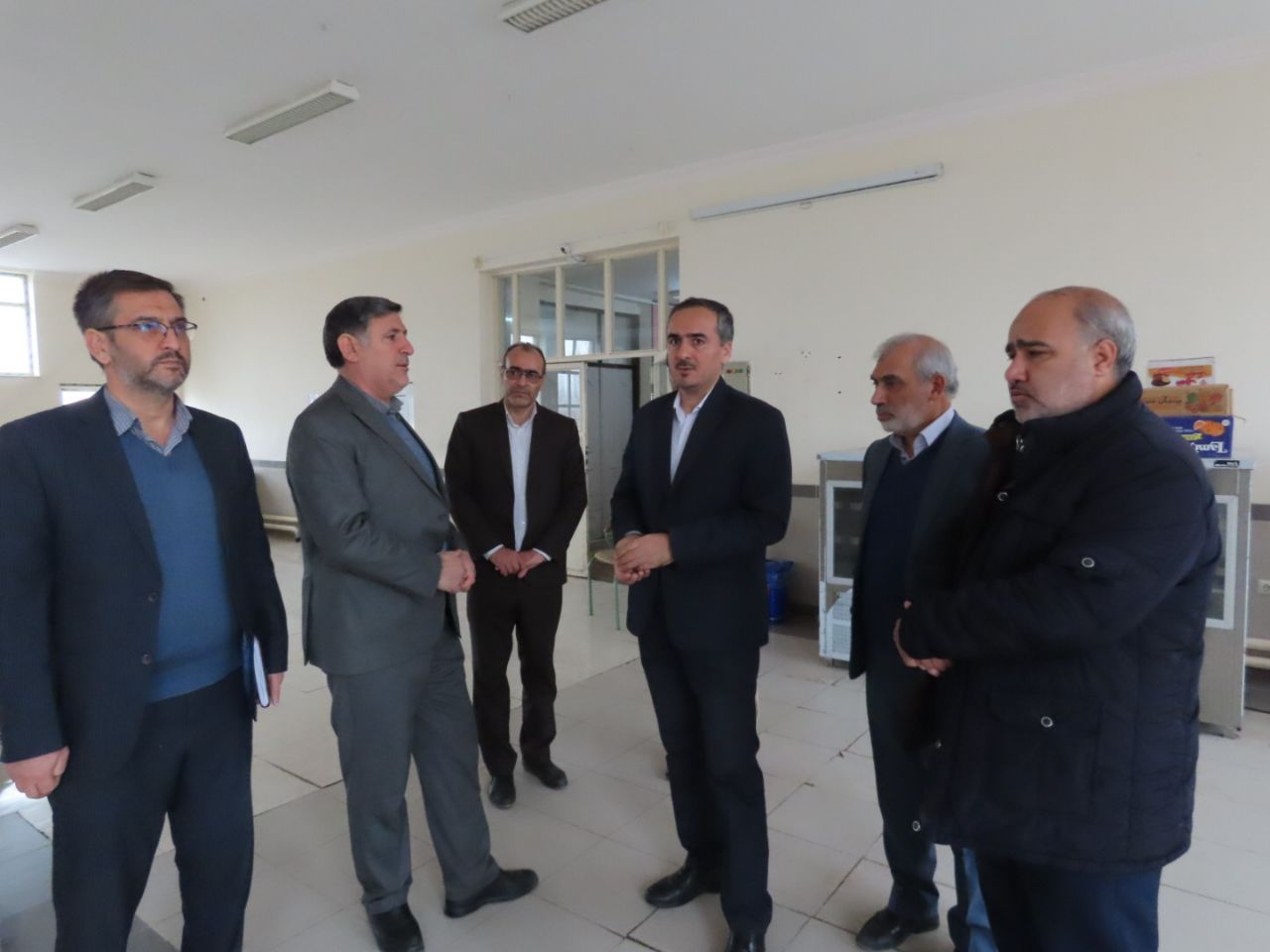 بازدید فرماندار شهرستان چایپاره از دبیرستان شبانه روزی خلیج فارس حاجیلار