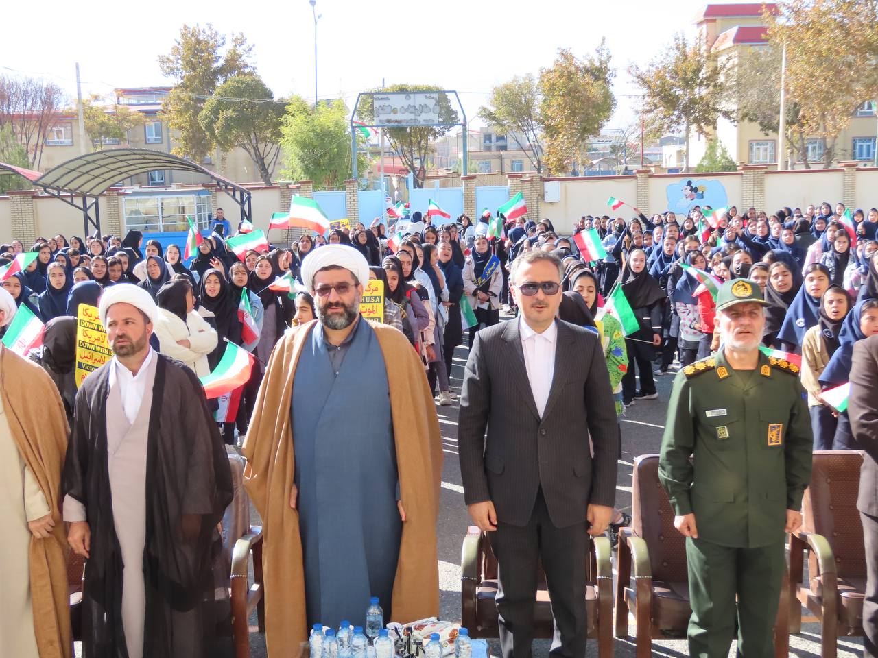 نواخته شدن زنگ استکبار ستیزی در مدارس شهرستان چایپاره