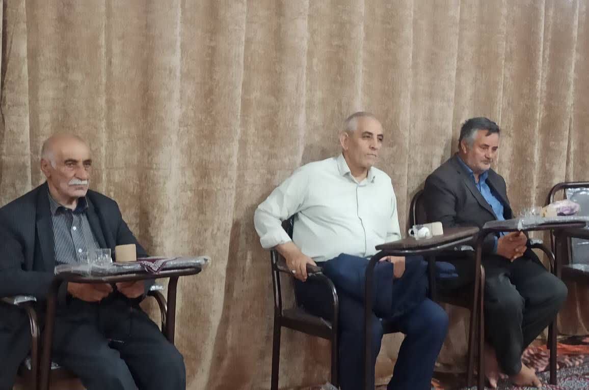 جشن میلاد خجسته امام رضا (ع) با حضور فرماندار در جمع نمازگزاران مسجد حضرت سیدالشهداء قره ضیاءالدین
