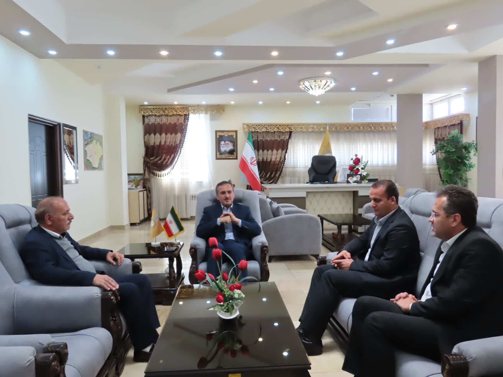 دیدار نوروزی روساء و مدیران دستگاه های اجرایی شهرستان با فرماندار چایپاره