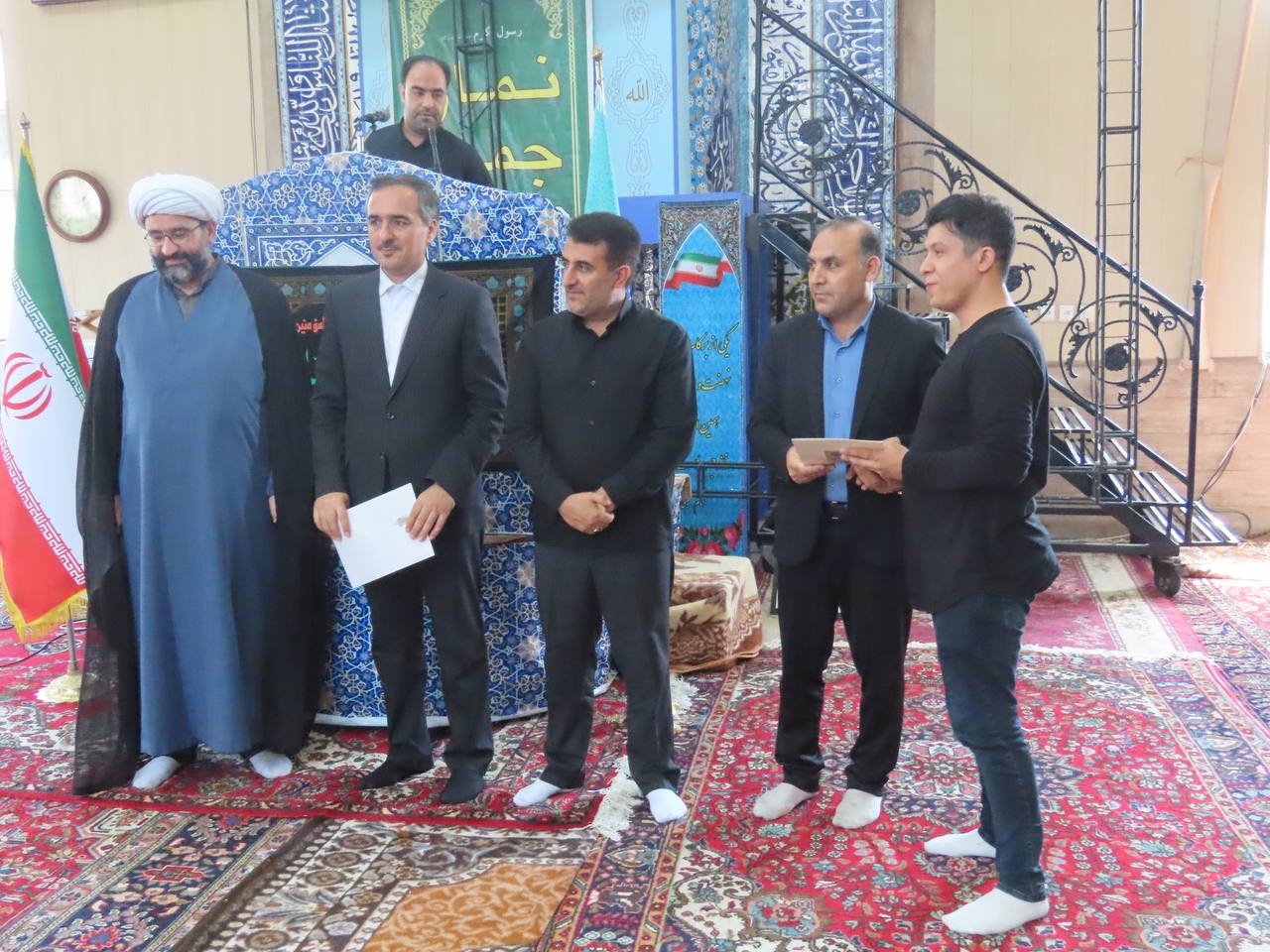 تجلیل از موذنین ، قاریان جوان و نوجوان و فعالین رسانهای ستاد نماز جمعه شهرستان چایپاره