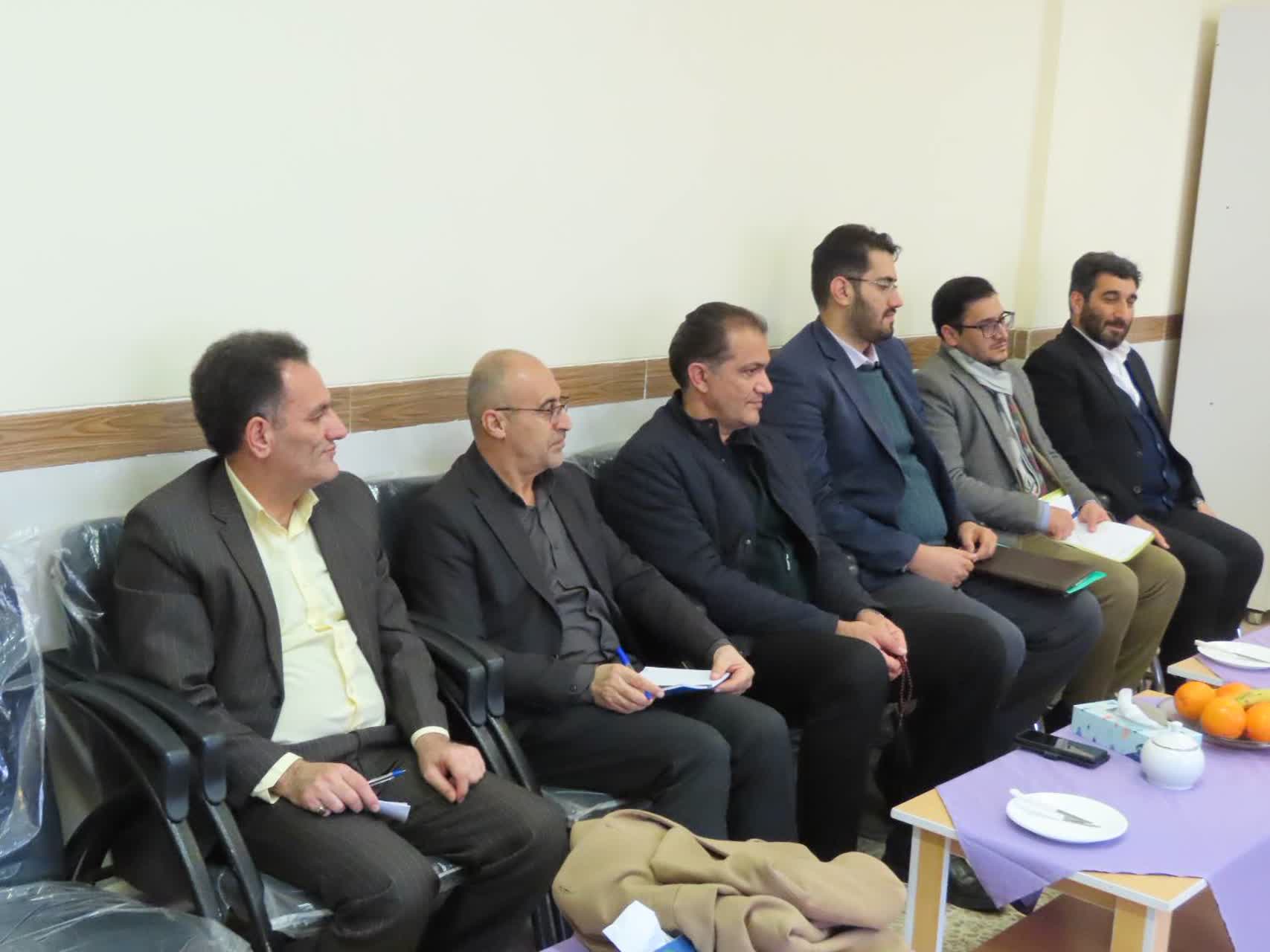 حضور فرماندار شهرستان در جلسه قطبی معاونین پرورشی و تربیت بدنی شمال استان آذربایجان غربی در چایپاره