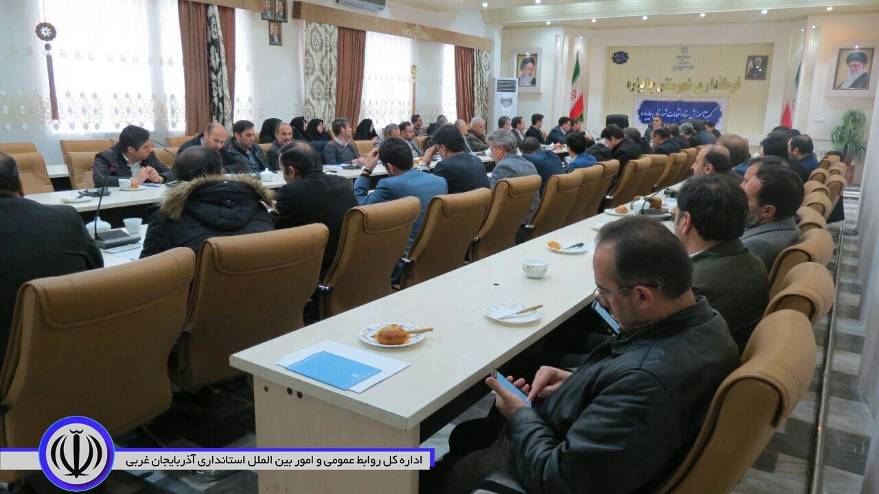 جلسه آموزشی نمایندگان فرماندار شهرستان چایپاره برگزار شد.