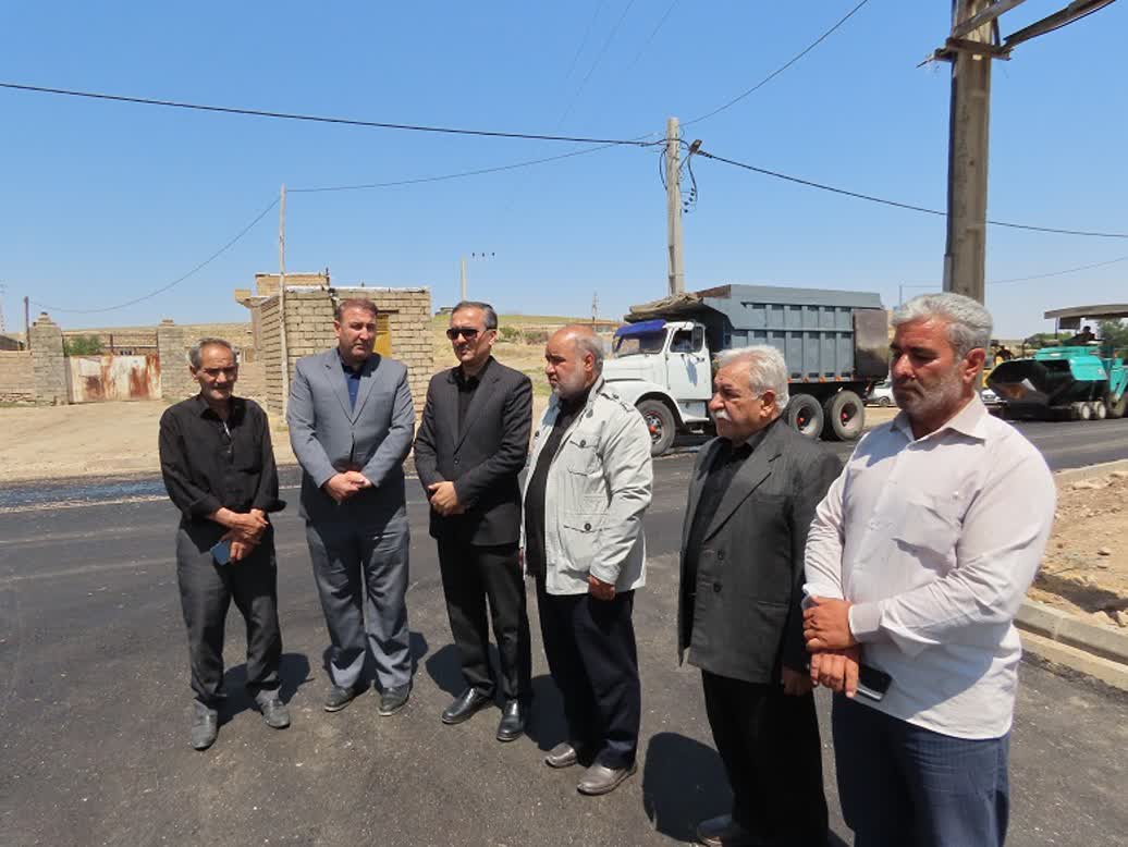 طرح عمرانی بهسازی و آسفالت معابر روستای تاج خاتون آماده افتتاح شد
