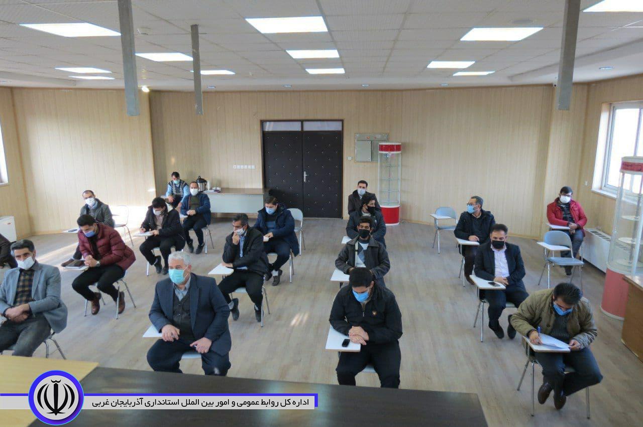 چهارمین نشست مشورتی دهیاران بخش مرکزی شهرستان چایپاره در سال 1399 در محل سالن اجتماعات بخشداری برگزار گردید.