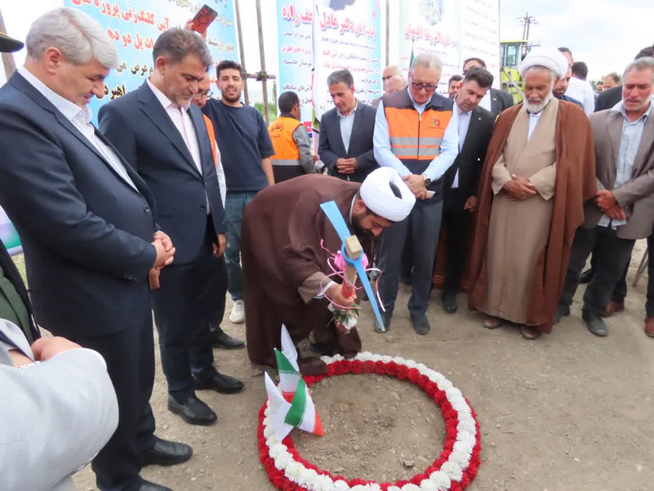 برگزاری مراسم کلنگ‌زنی پروژه بهسازی، تعریض و آسفالت محور روستای تاریخی و هدف گردشگری چورس
