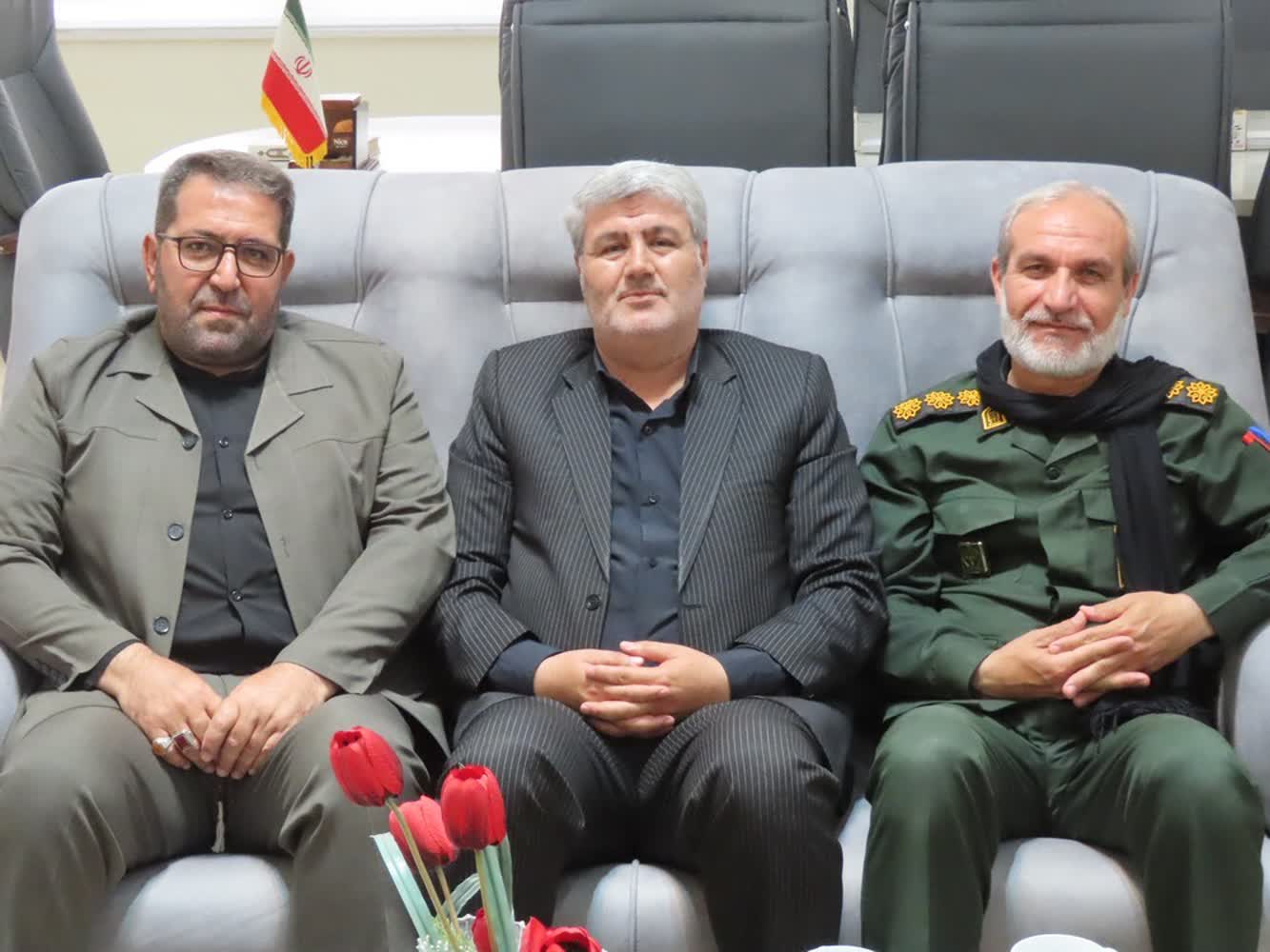 بررسی مسائل و برنامه‌های توسعه روستایی چایپاره در دیدار مدیرکل دفتر امور روستایی استانداری با فرماندار شهرستان