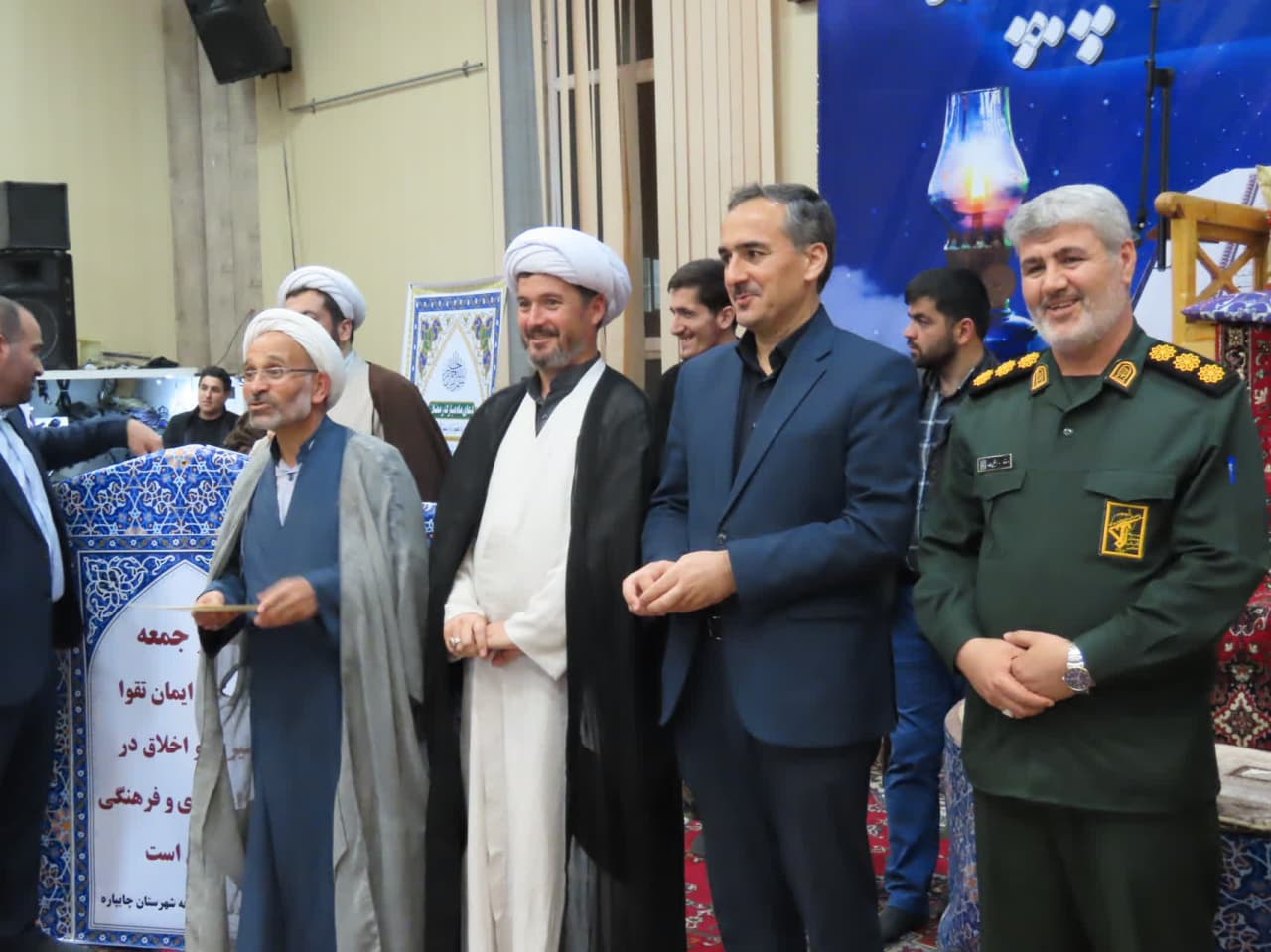 برگزاری مراسم شبی با قرآن در مسجد جامع شهرستان چایپاره
