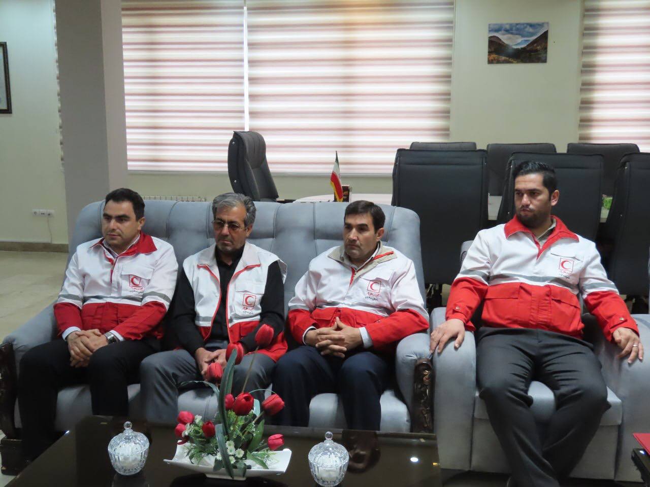 دیدار رییس و پرسنل جمعیت هلال احمر شهرستان با فرماندار چایپاره