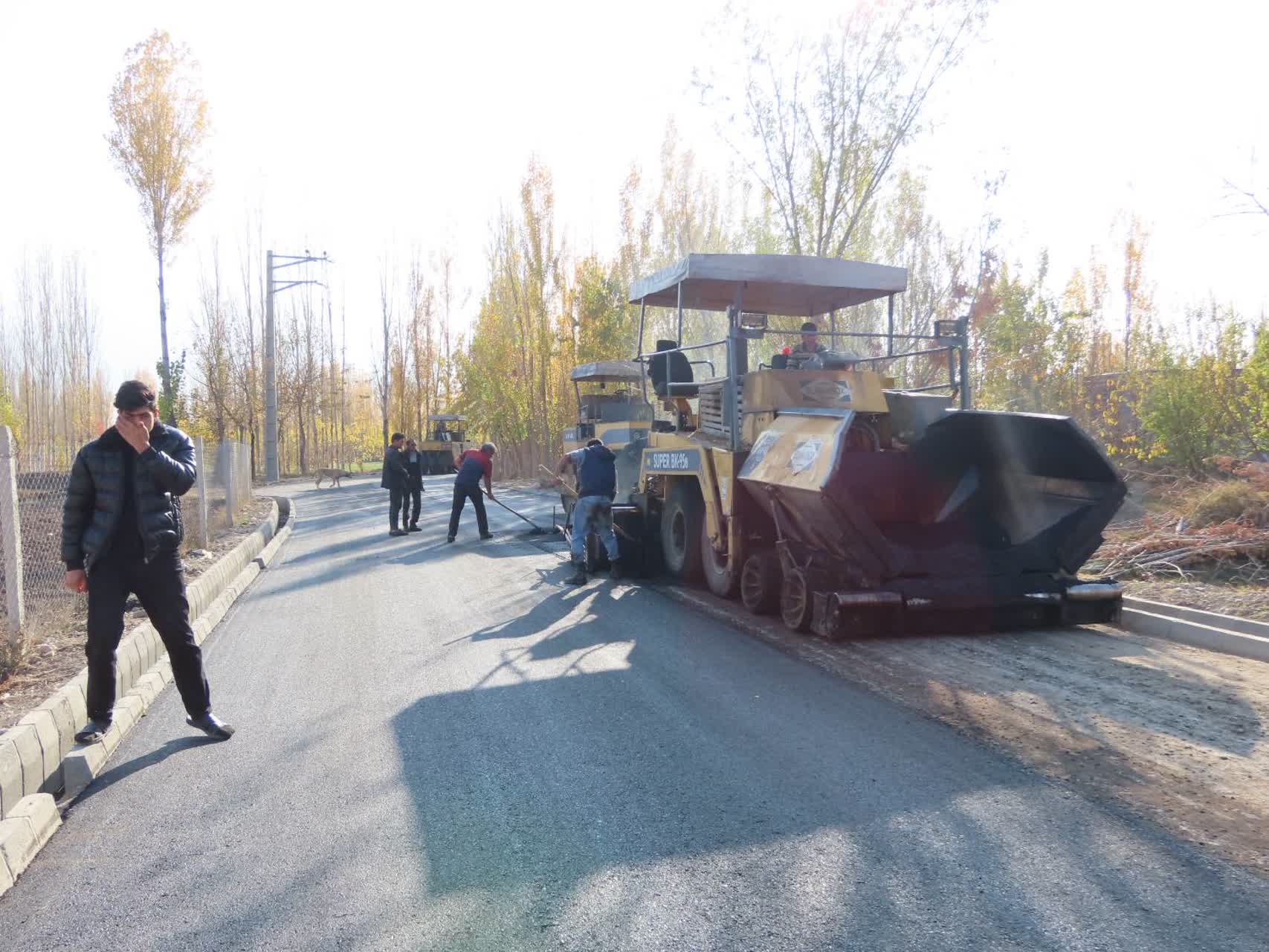 طرح عمرانی بهسازی و آسفالت معابر روستای حسین بگلو آماده افتتاح شد