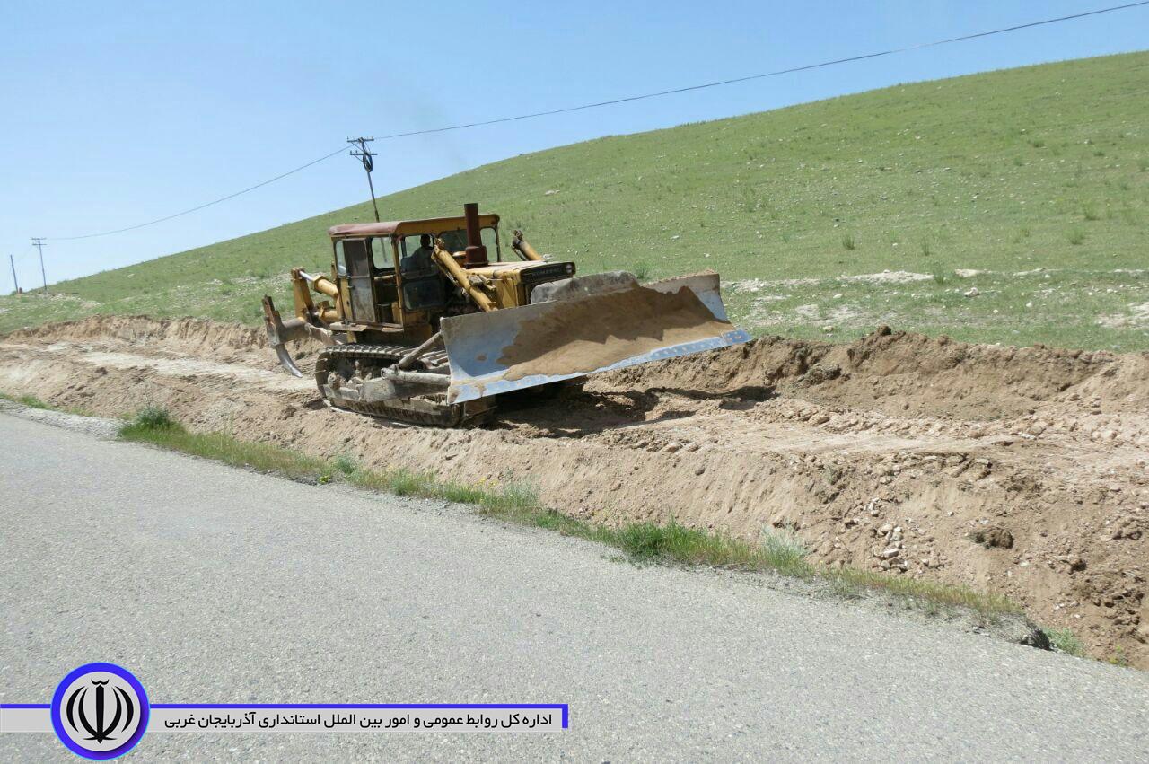 بازدید فرماندار از عملیات اجرایی رفع نقاط حادثه خیز در شهرستان چایپاره