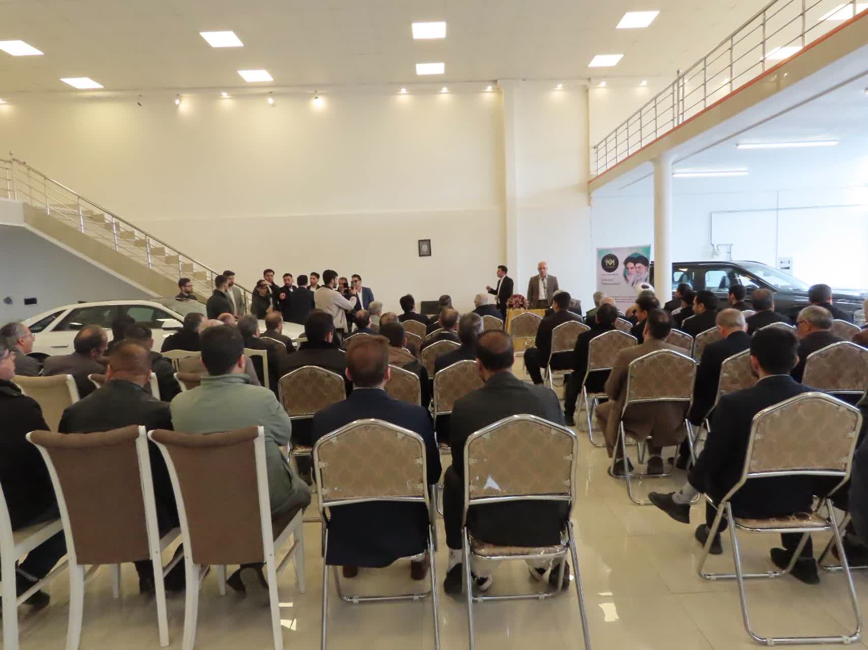 آیین افتتاح نمایشگاه اتومبیل «عطا کرال» در چایپاره با عرضه خودروهای منطقه آزاد ماکو