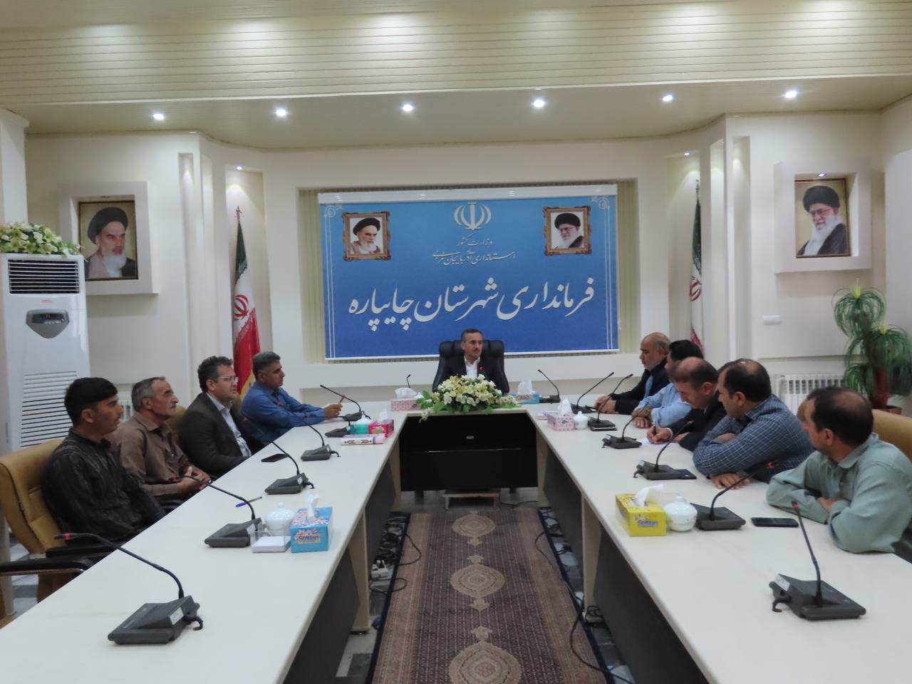 بازدید میدانی فرماندار از محل زمین احداث خانه بهداشت و چمن مصنوعی روستای بابل آباد