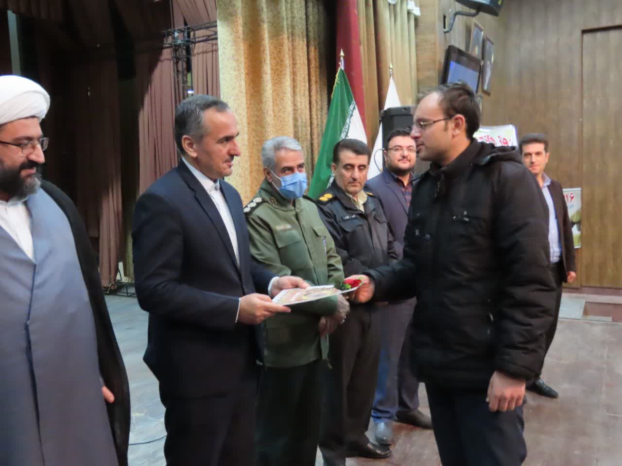 حضور پر رنگ مدیران ستادی و اجرائی شهرستان چایپاره در کنار دانشجویان