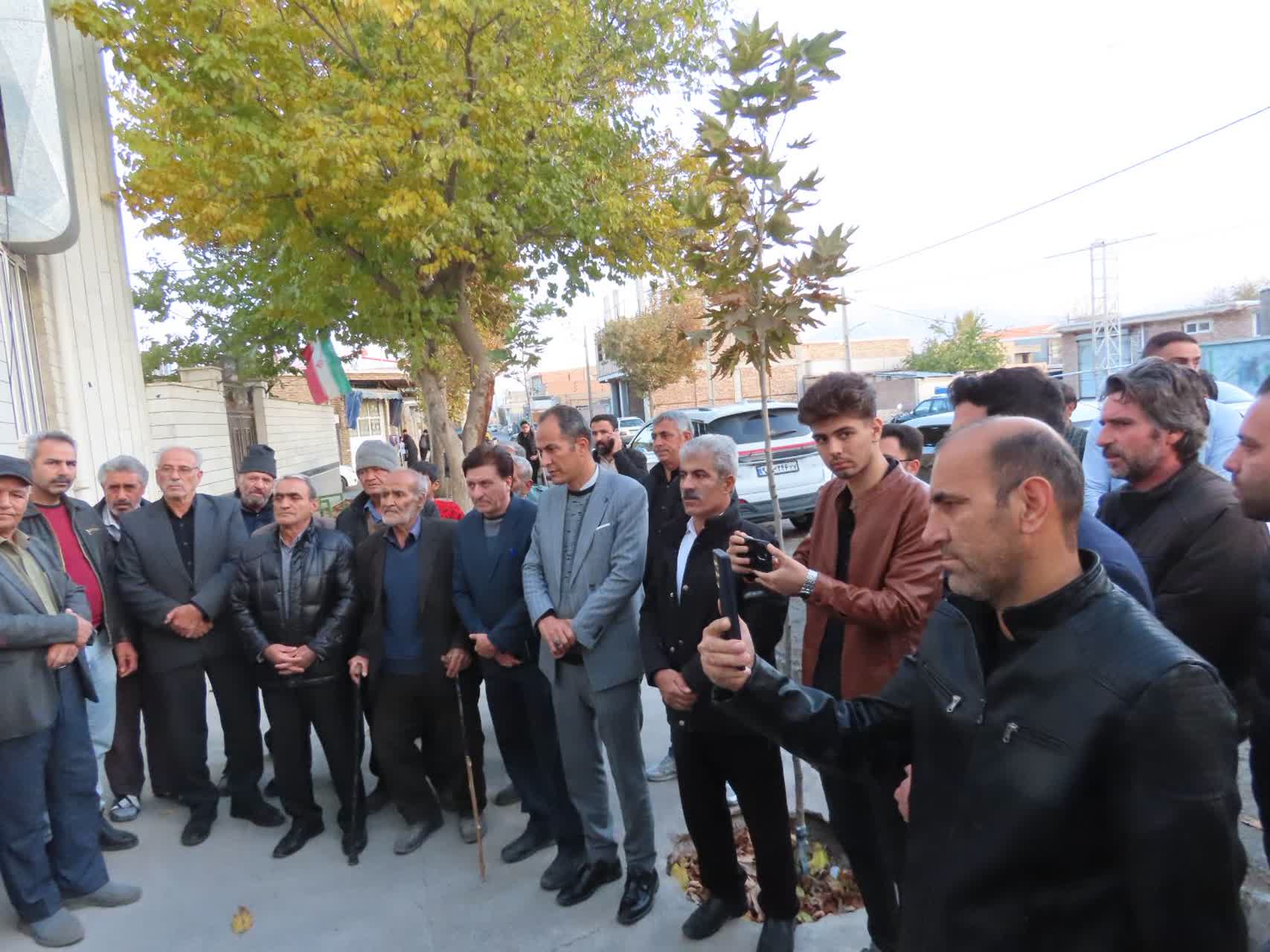 بازدید فرماندار چایپاره از وضعیت آسفالت معابر و ساماندهی نهر آب جوی محله بیگجوان