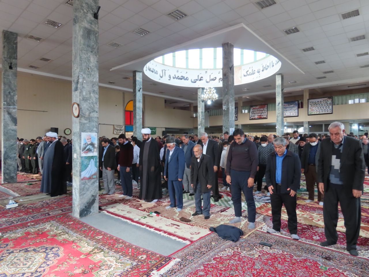 نماز جمعه 13 آبان چایپاره به امامت حجت الاسلام و المسلمین جمشیدی اقامه شد
