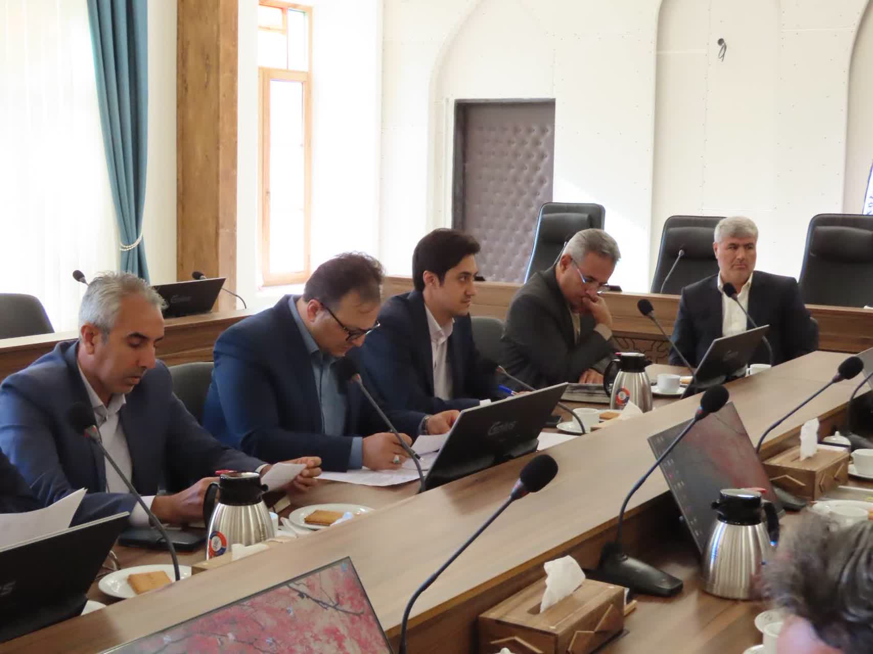 حضور فرماندار چایپاره جلسه مرکز خدمات سرمایه گذاری استان آذربایجان غربی