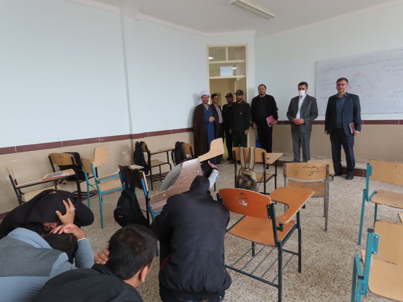 برگزاری مانور سراسری زلزله و ایمنی در مدارس شهرستان چایپاره