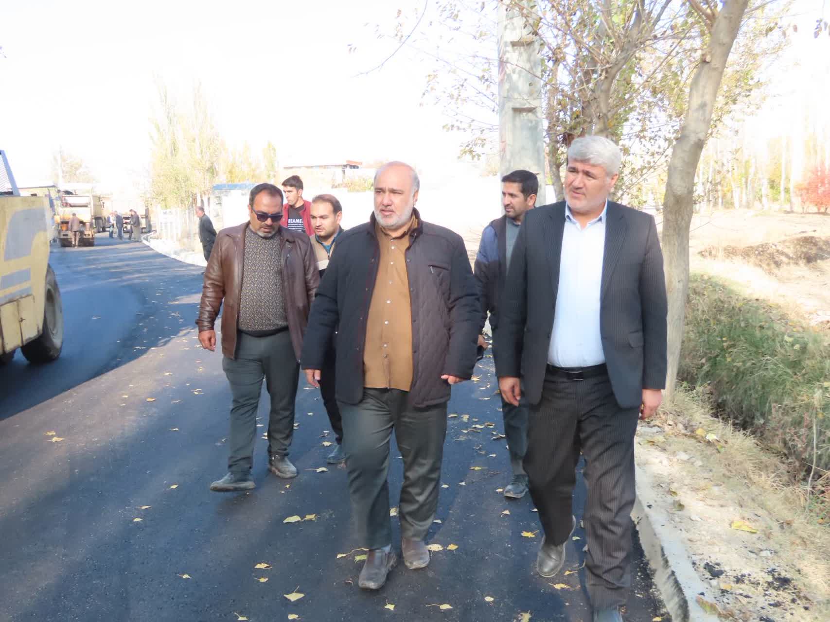 طرح عمرانی بهسازی و آسفالت معابر روستای حسین بگلو آماده افتتاح شد