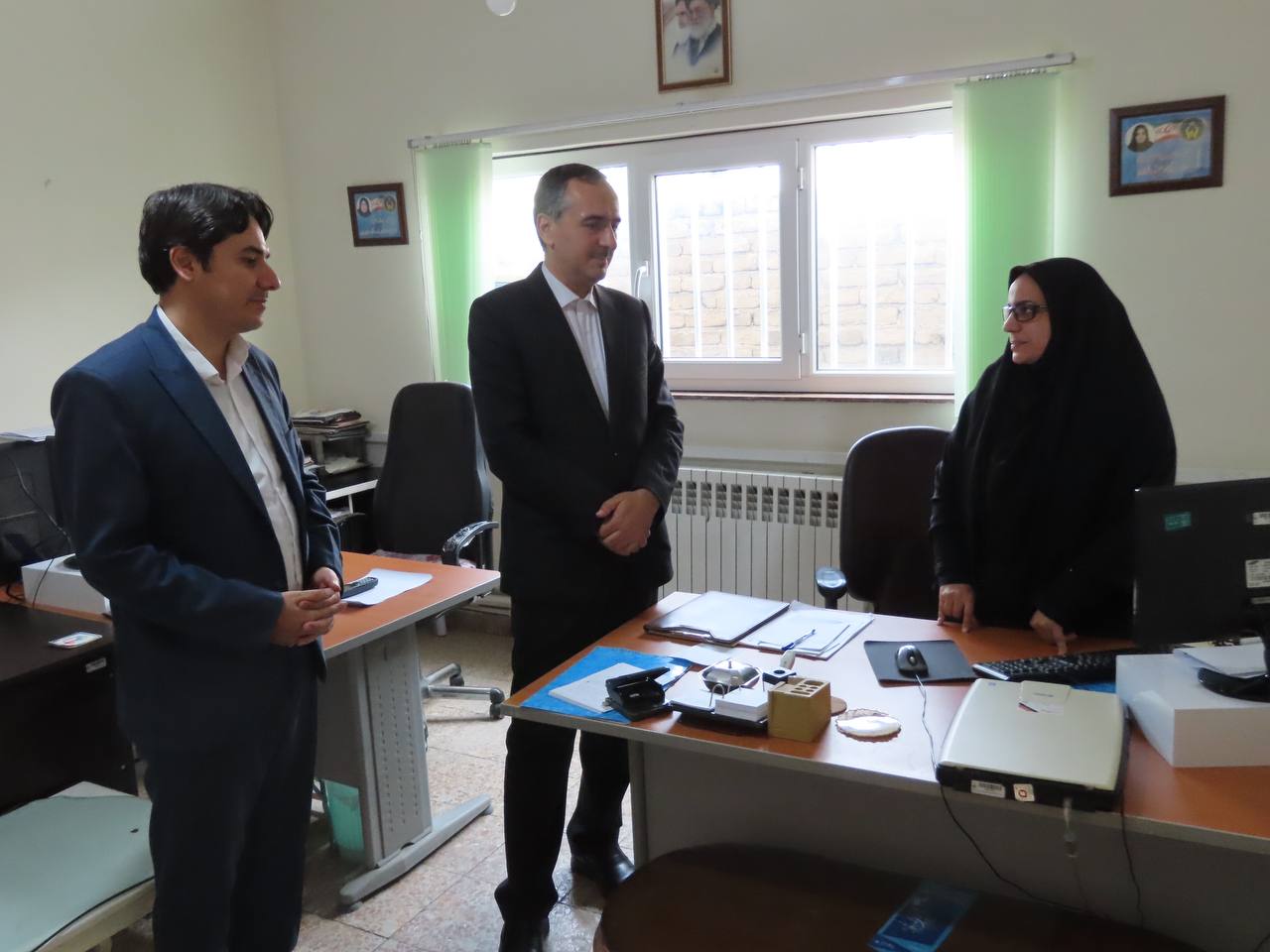 بازدید سرزده سعید شکورزاده فرماندار چایپاره از کمیته امداد امام خمینی(ره)