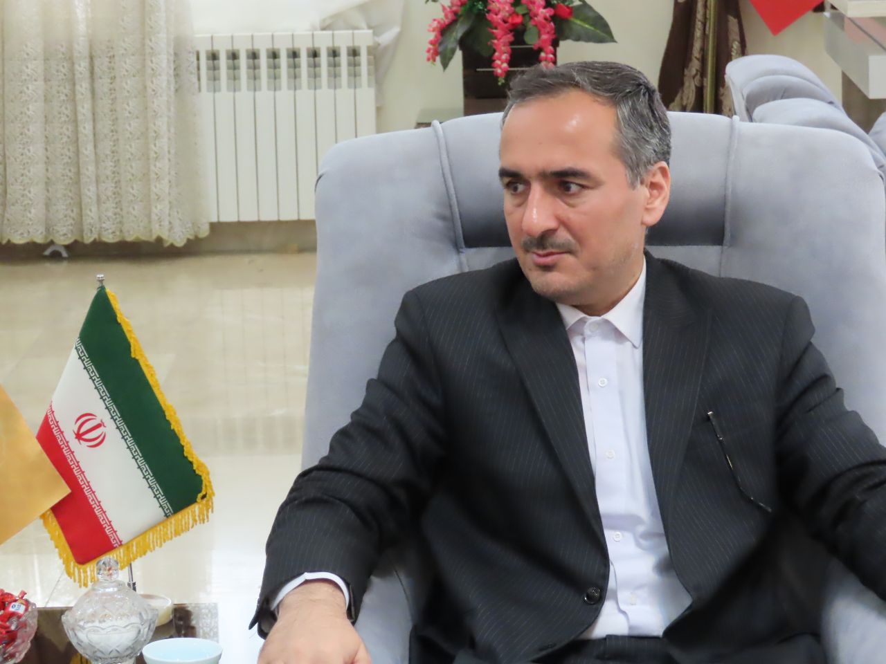 دیدار و گفتگوی رییس ثبت احوال شهرستان چایپاره با فرماندار