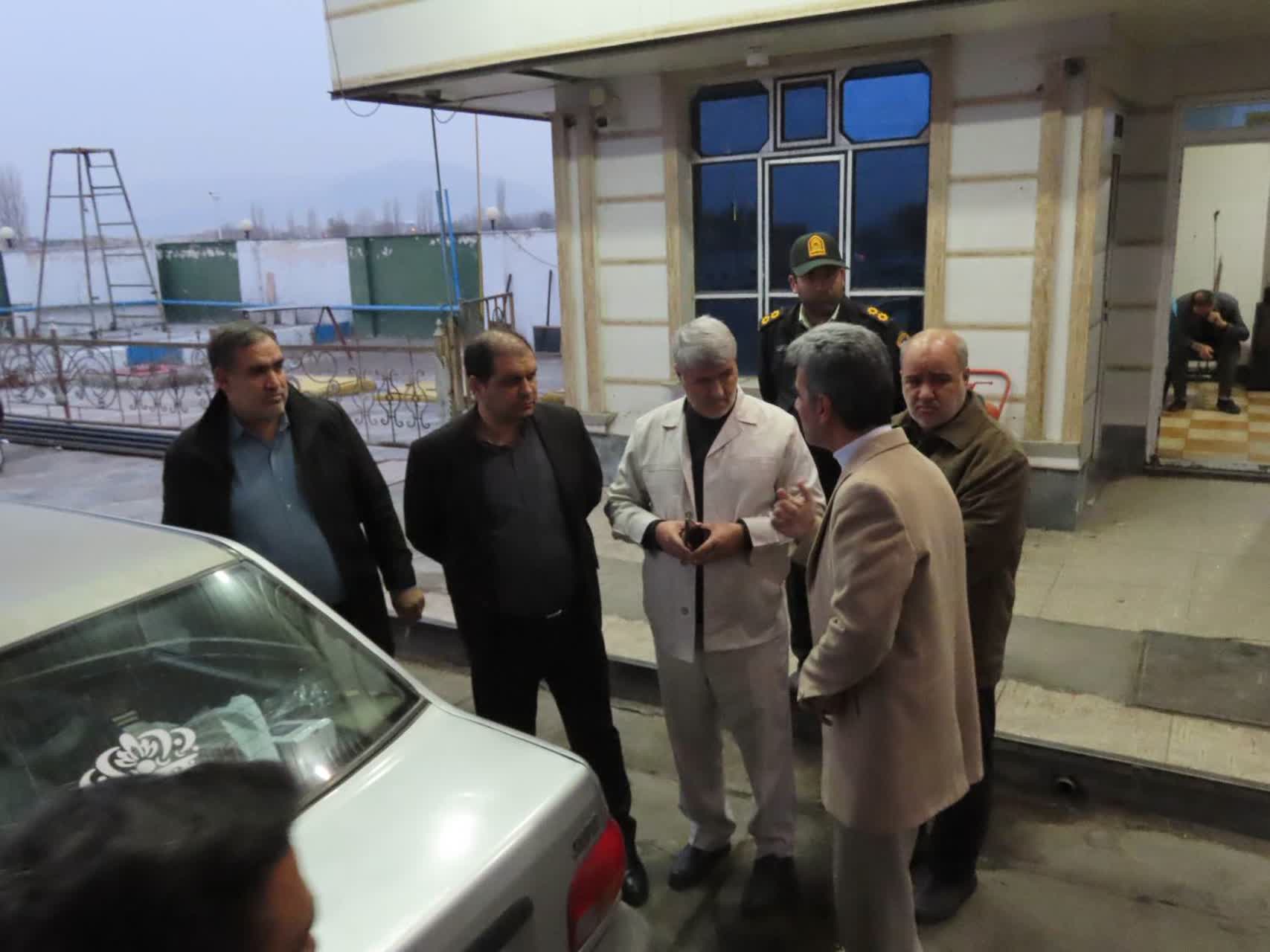 فرماندار شهرستان چایپاره از جایگاه‌های عرضه سوخت در سطح شهر بازدید کرد