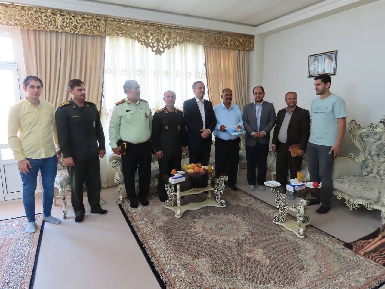 دیدار فرماندار چایپاره با آزادگان سرافراز