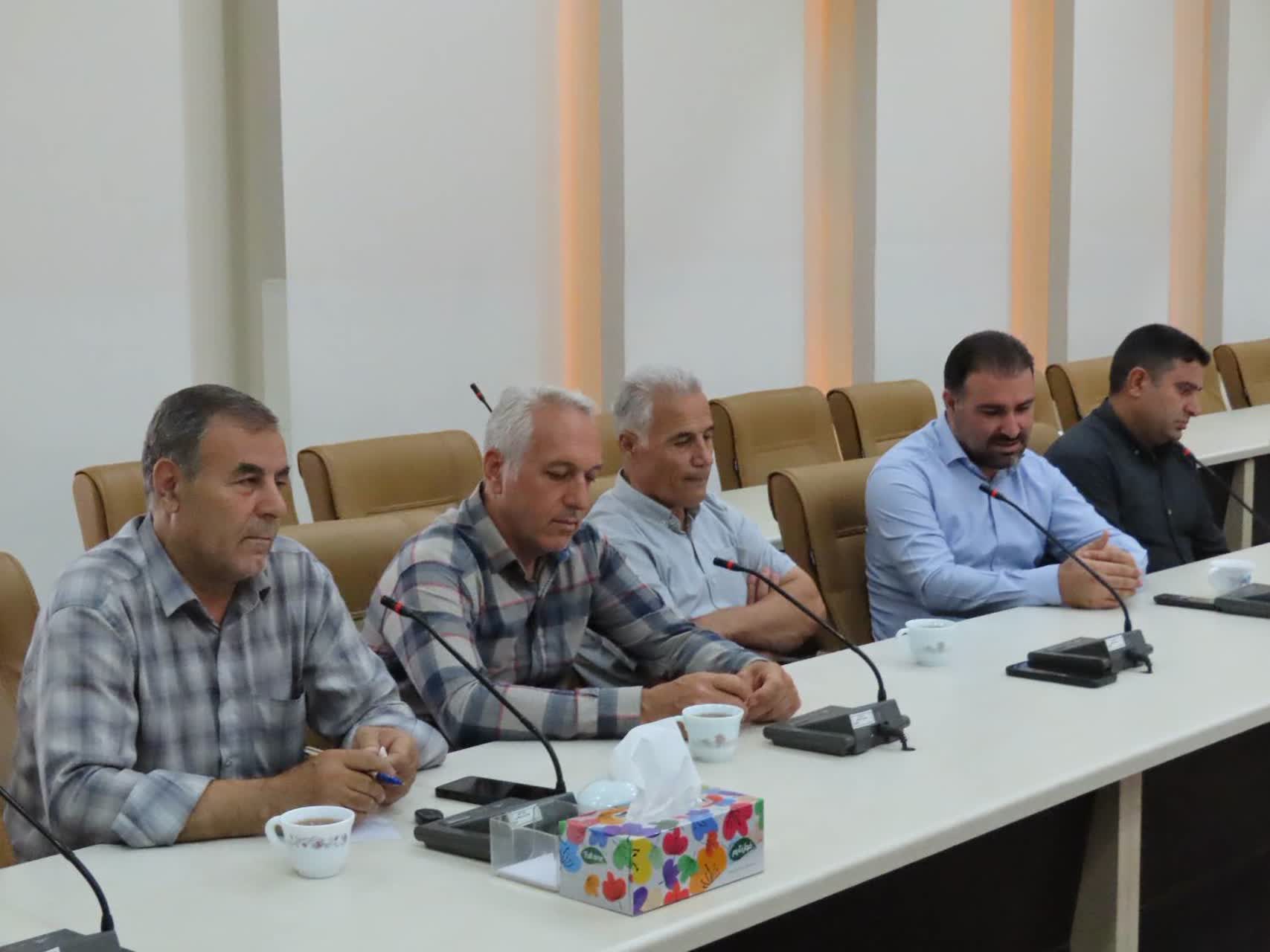 دیدار جمعی از پیشکسوتان هیأت فوتبال شهرستان با سرپرست فرمانداری چایپاره جهت تبریک انتصاب ایشان