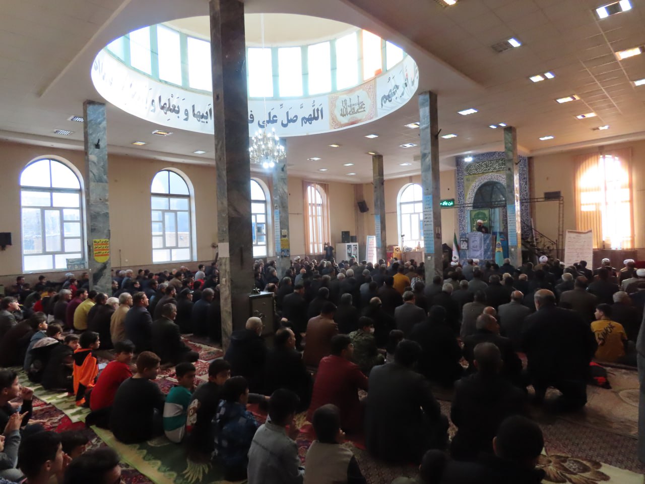 برگزاری اولین نماز عبادی سیاسی جمعه به امامت امام جمعه جدید شهرستان چایپاره
